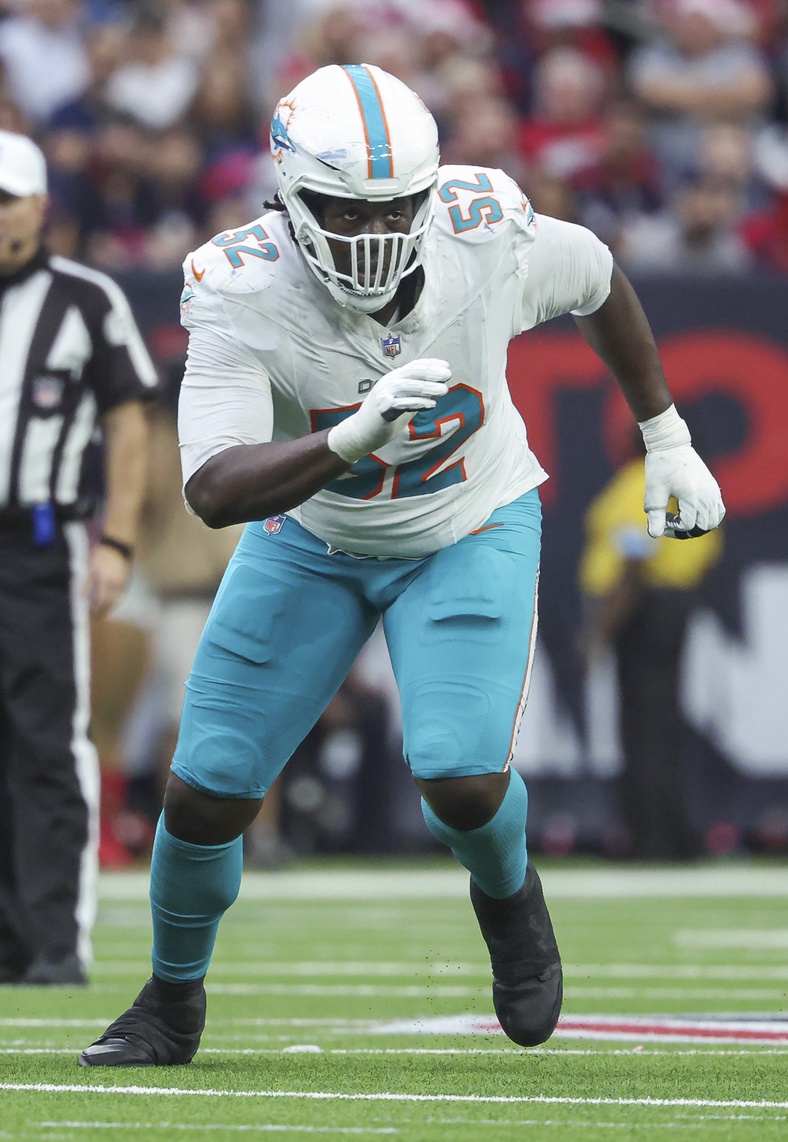  Buffalo vs Miami AI Prediction: Free NFL Betting Insights for Nov 09. Credit USA TODAY/IMAGN