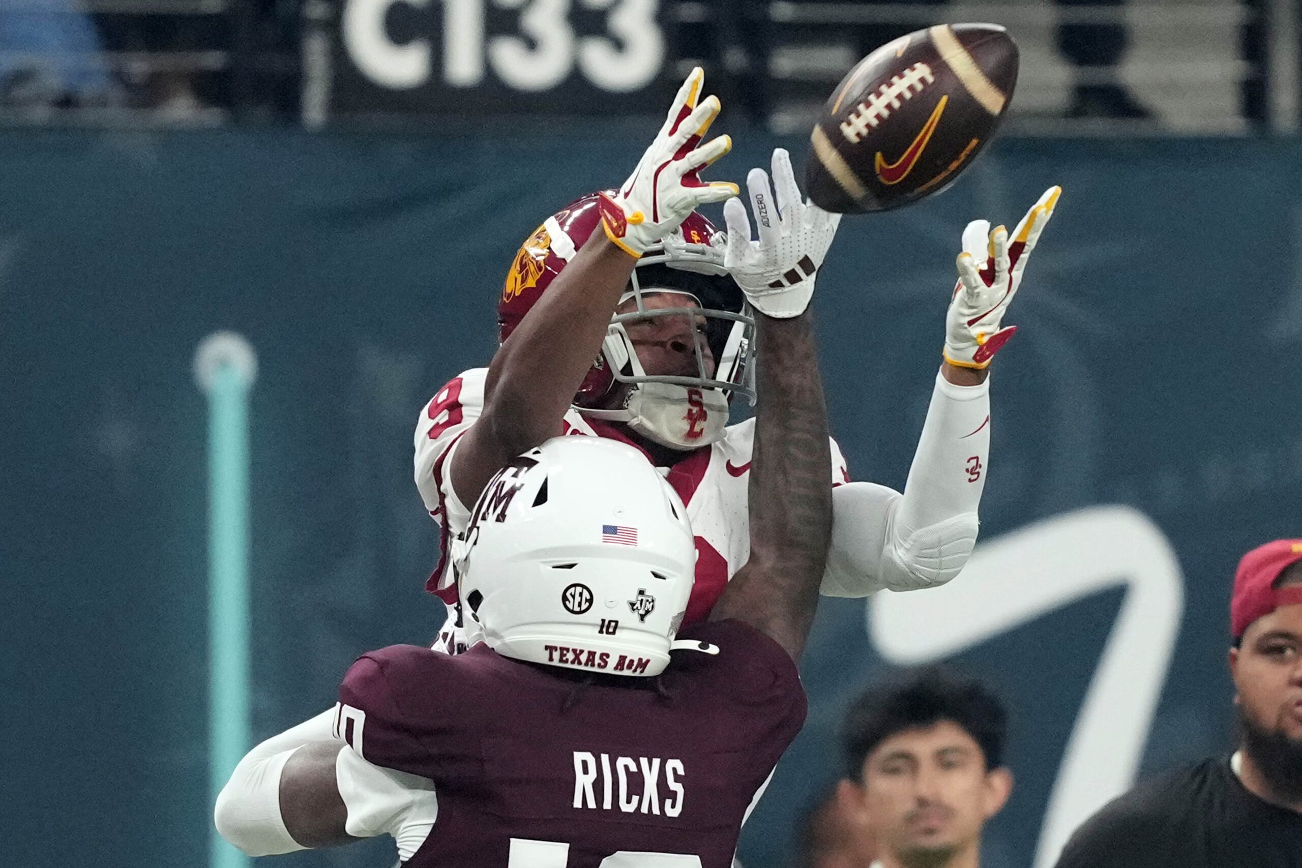  Iowa vs USC AI Prediction: Free CFB Betting Insights for Nov 15. Credit USA TODAY/IMAGN