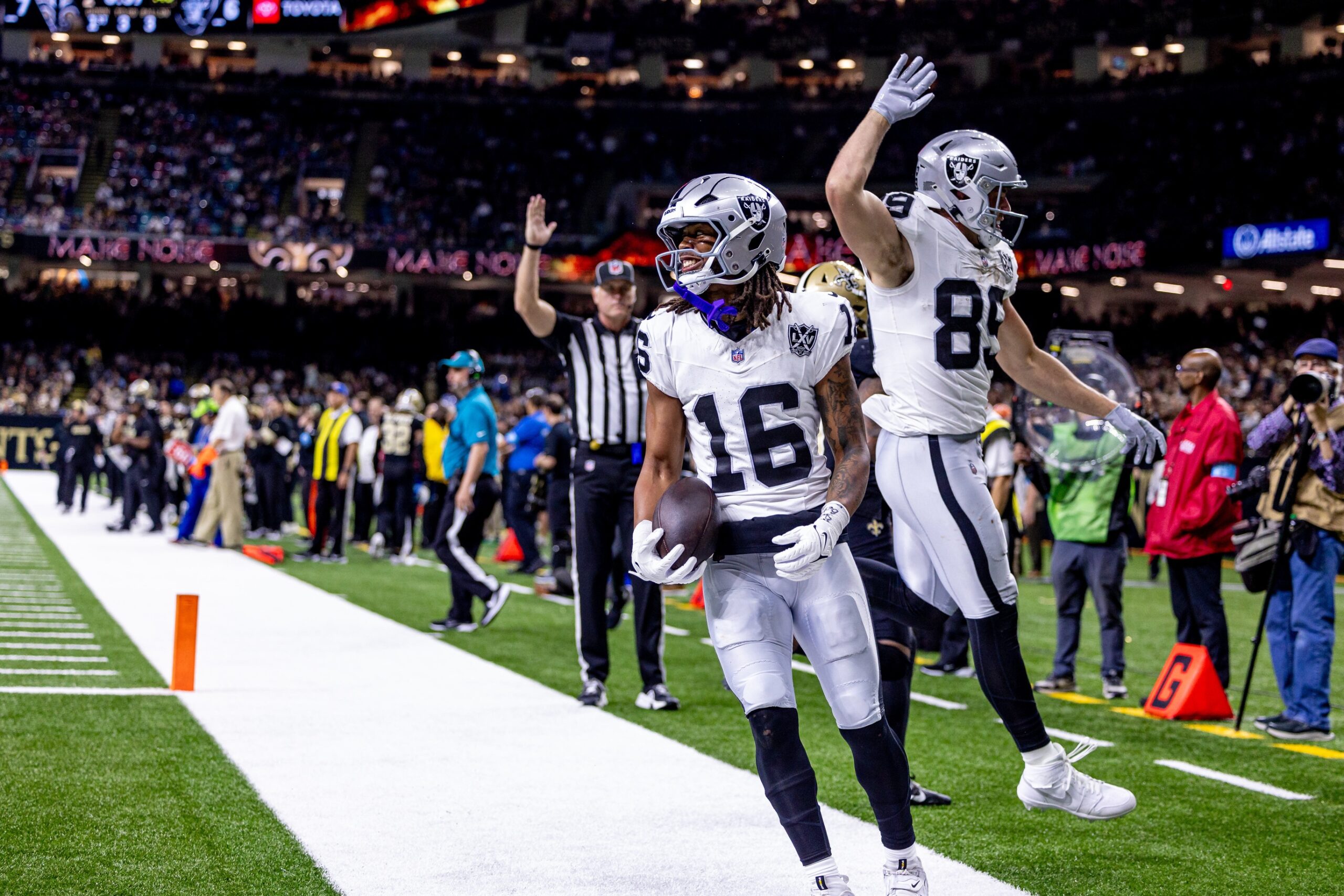 Dallas vs Las Vegas AI Prediction: Free NFL Betting Insights for Nov 17. Credit USA TODAY/IMAGN