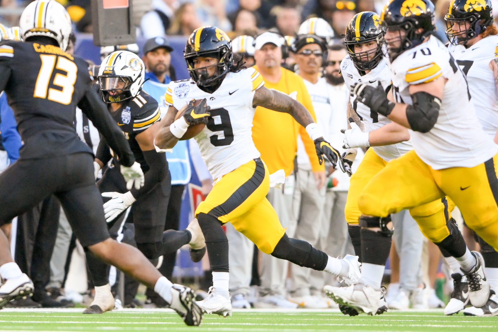 Iowa vs Rutgers AI Prediction: Free CFB Betting Insights for Sep 19. Credit USA TODAY/IMAGN