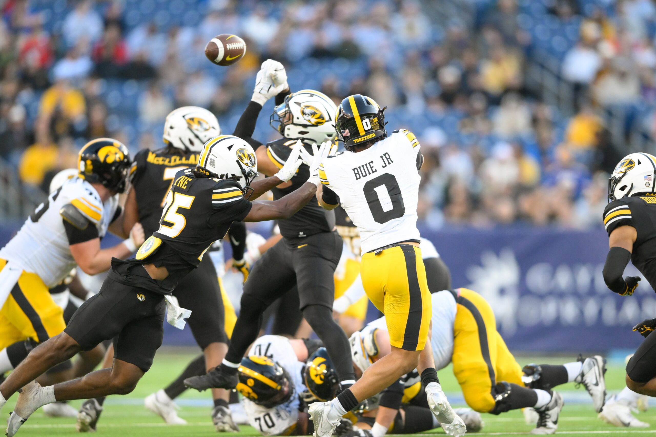  Missouri vs Vanderbilt AI Prediction: Free CFB Betting Insights for Oct 25. Credit USA TODAY/IMAGN