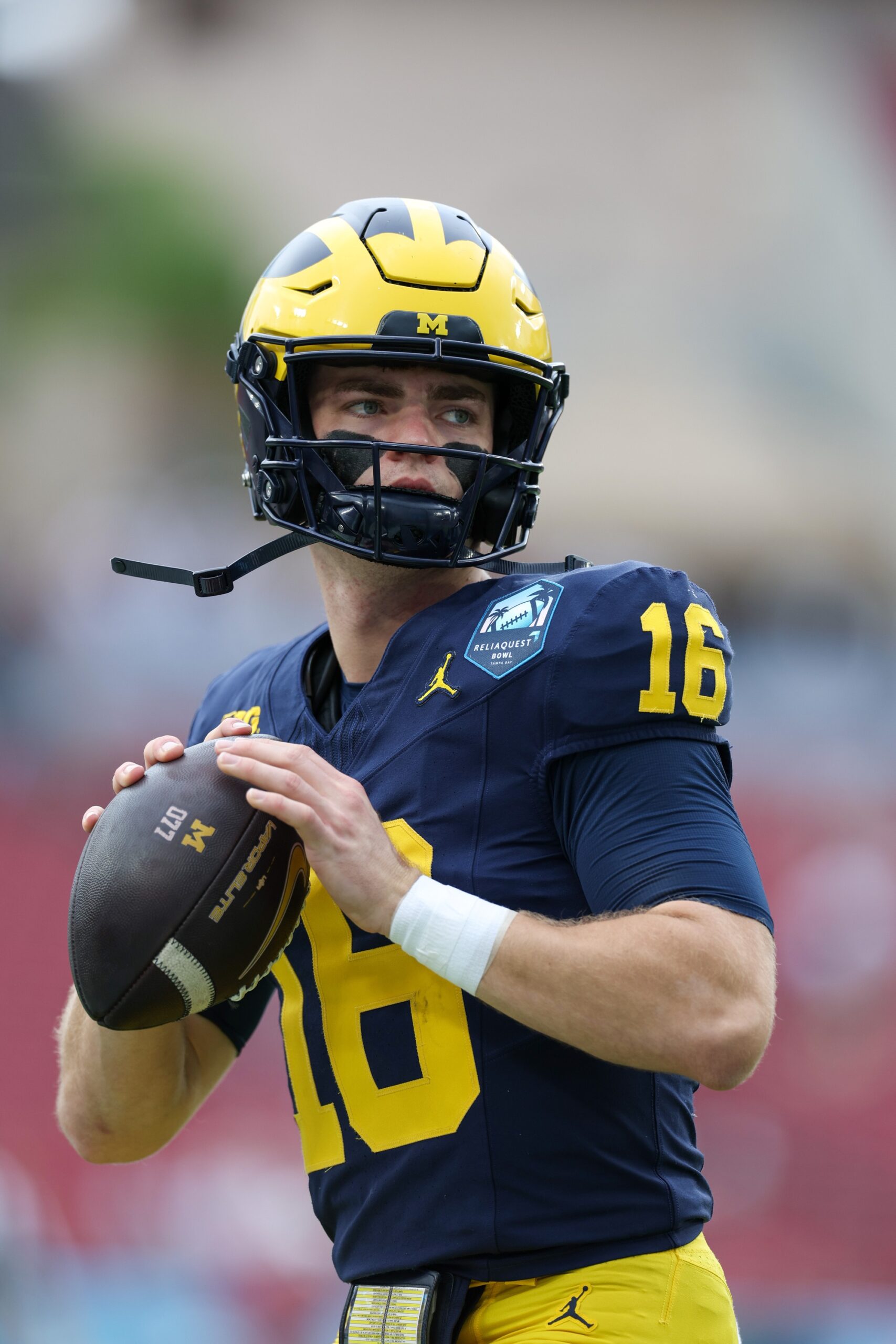 New Mexico opens its season at Michigan in a classic on-paper mismatch, with the Lobos aiming to test their mettle against one of the nation’s elite programs. The Wolverines, coming off a tough 8–5 season, seek redemption and to make a powerful statement at home. New Mexico vs Michigan AI Prediction: Free CFB Betting Insights for Aug 30. Credit USA TODAY/IMAGN