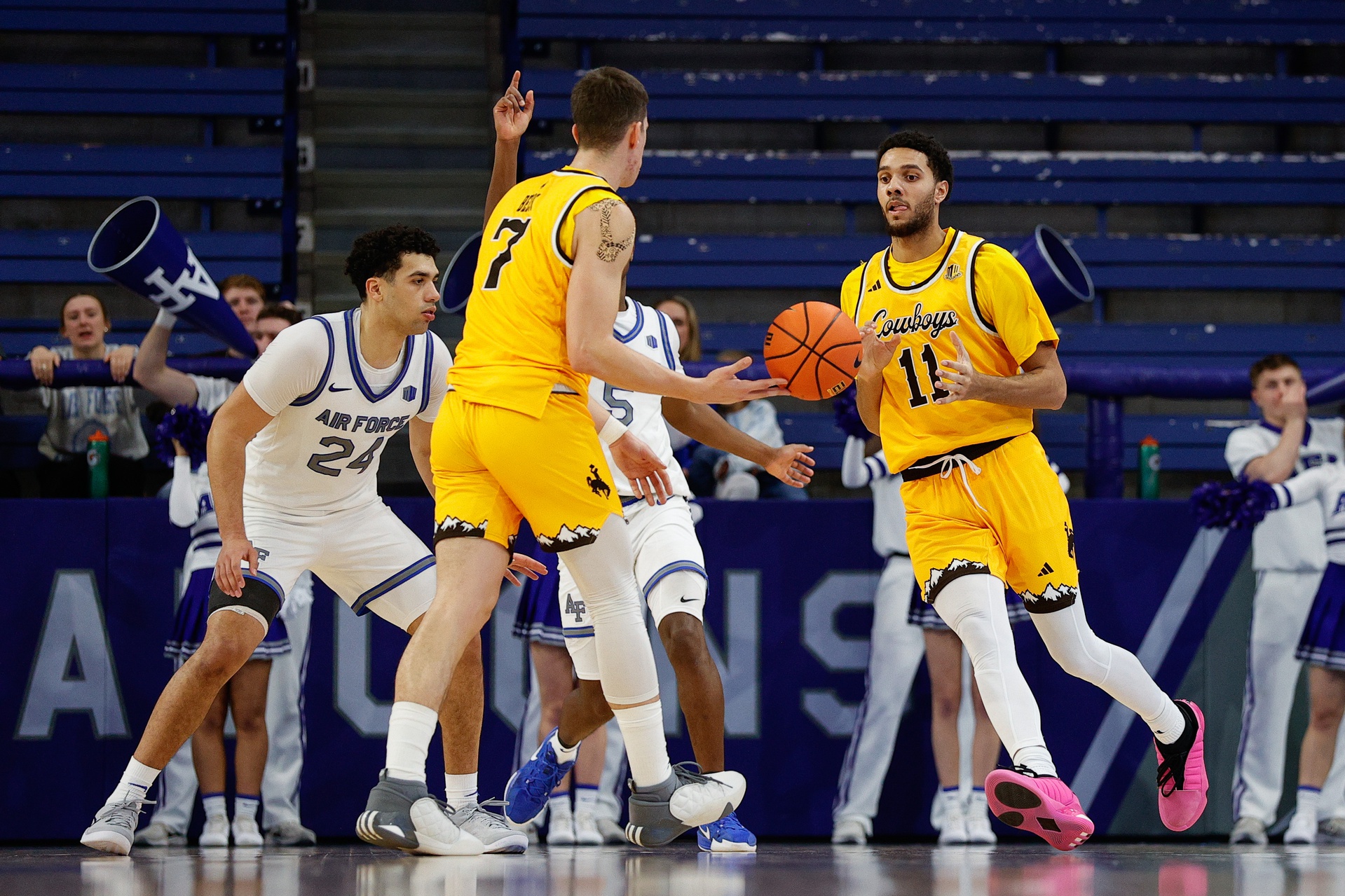 Wyoming vs Hawaii AI Prediction: Free CBB Betting Insights for Jan 01. Credit USA TODAY/IMAGN