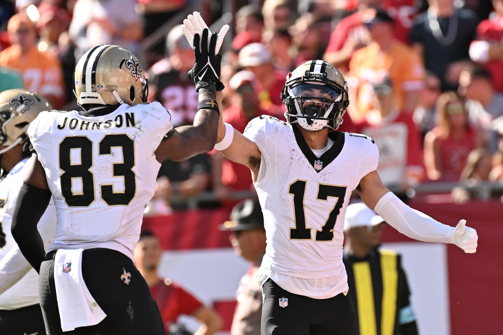 NFC heavyweights square off in the Caesars Superdome as the San Francisco 49ers visit the New Orleans Saints on Sunday, September 14, 2025, with kickoff slated for 1:00 p.m. ET on FOX. Early markets lean to San Francisco by a handful of points with a total in the low-40s, reflecting injury watch at quarterback and expectations for a defense-forward script inside a loud dome. San Francisco vs New Orleans AI Prediction: Free NFL Betting Insights for Sep 14. Credit USA TODAY/IMAGN