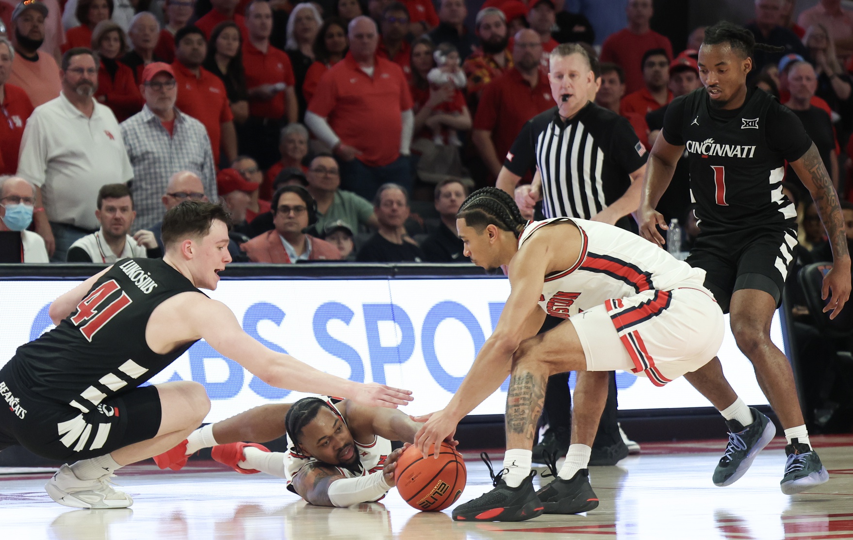 Colorado vs Cincinnati AI Prediction: Free CBB Betting Insights for Jan 01. Credit USA TODAY/IMAGN