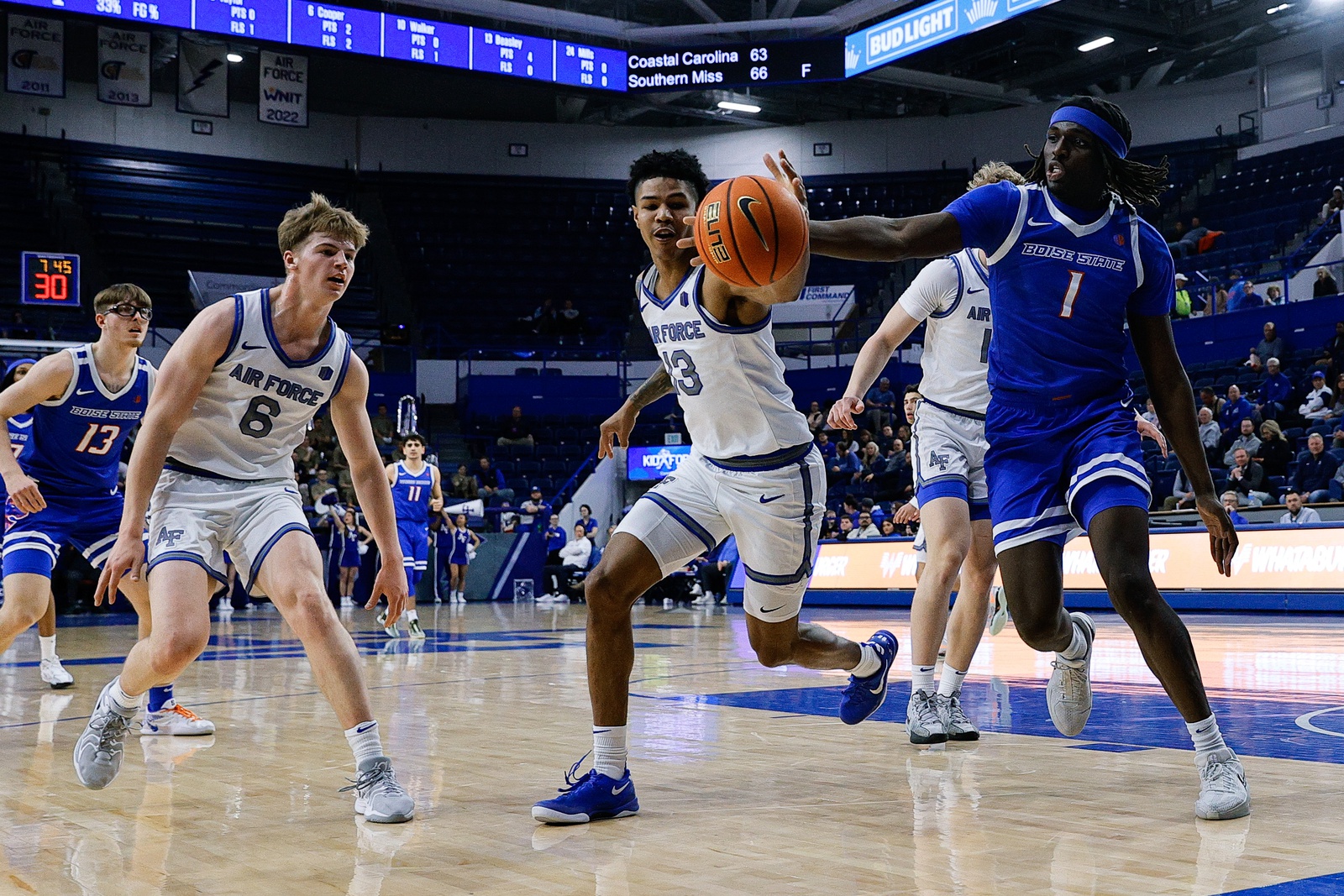 Air Force vs UC Davis AI Prediction: Free CBB Betting Insights for Jan 01. Credit USA TODAY/IMAGN