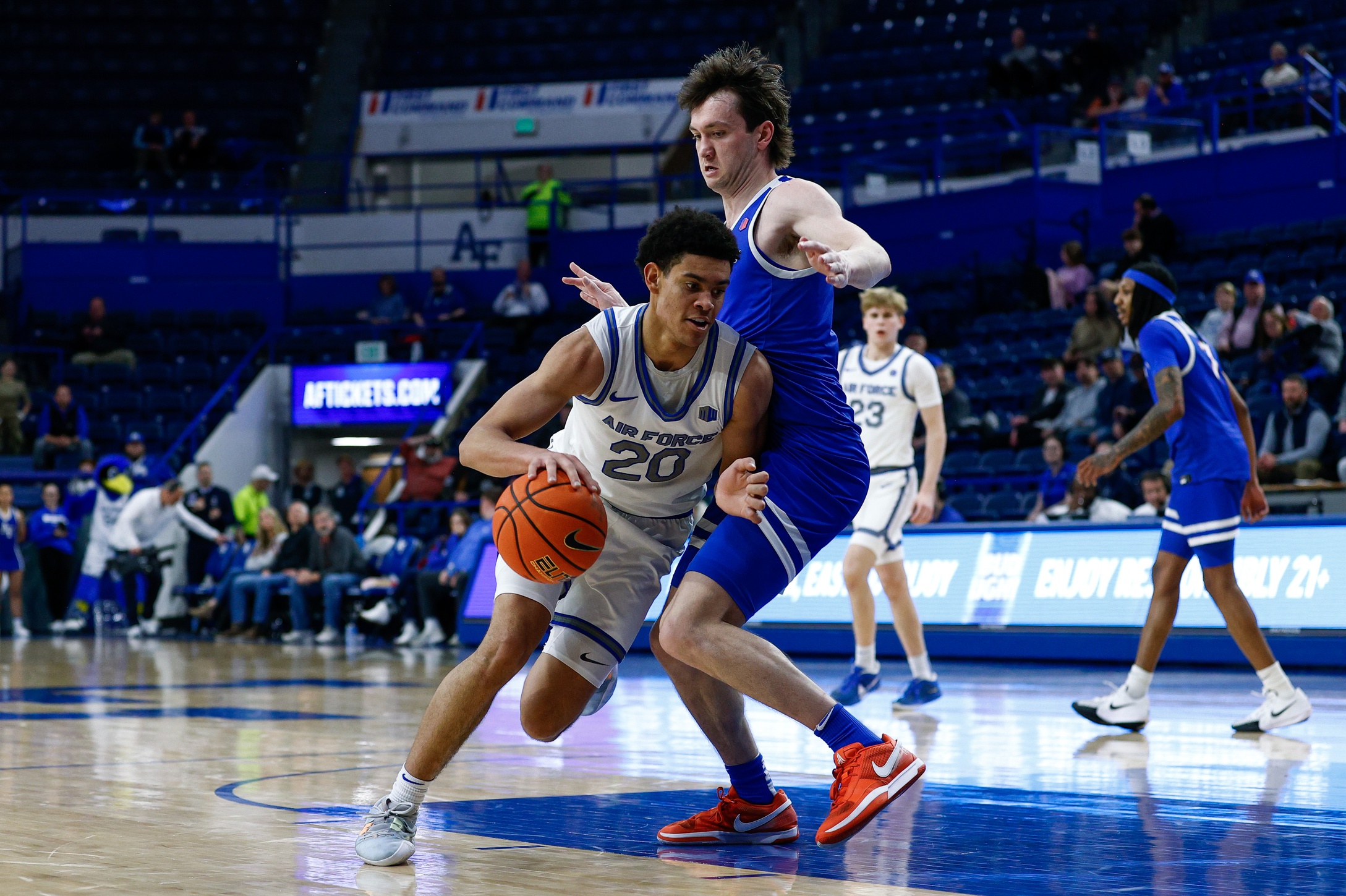 Wyoming vs Air Force AI Prediction: Free CBB Betting Insights for Jan 01. Credit USA TODAY/IMAGN