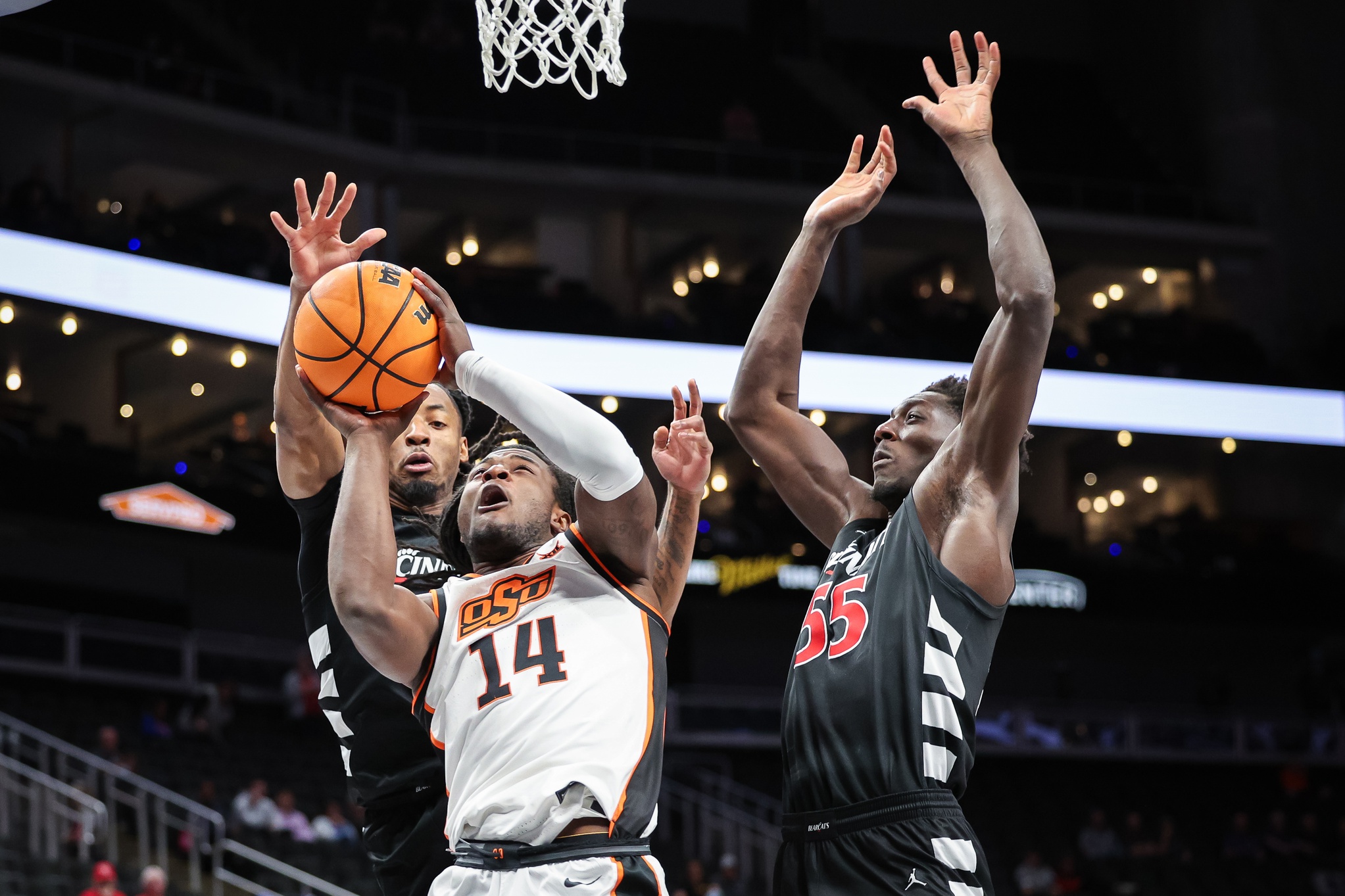  UCF vs Oklahoma State AI Prediction: Free CBB Betting Insights for Jan 01. Credit USA TODAY/IMAGN