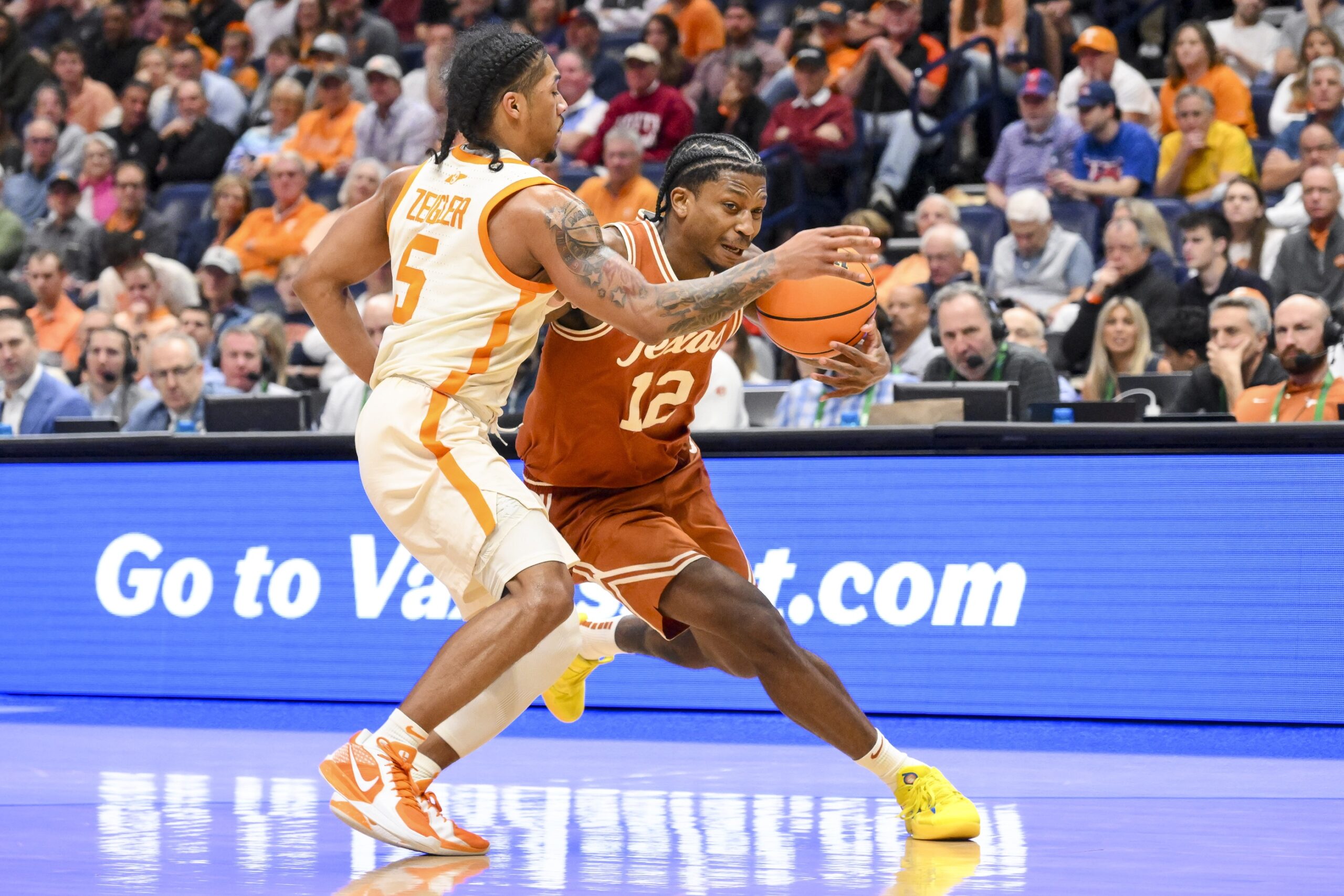 Vanderbilt vs Texas AI Prediction: Free CBB Betting Insights for Jan 13. Credit USA TODAY/IMAGN