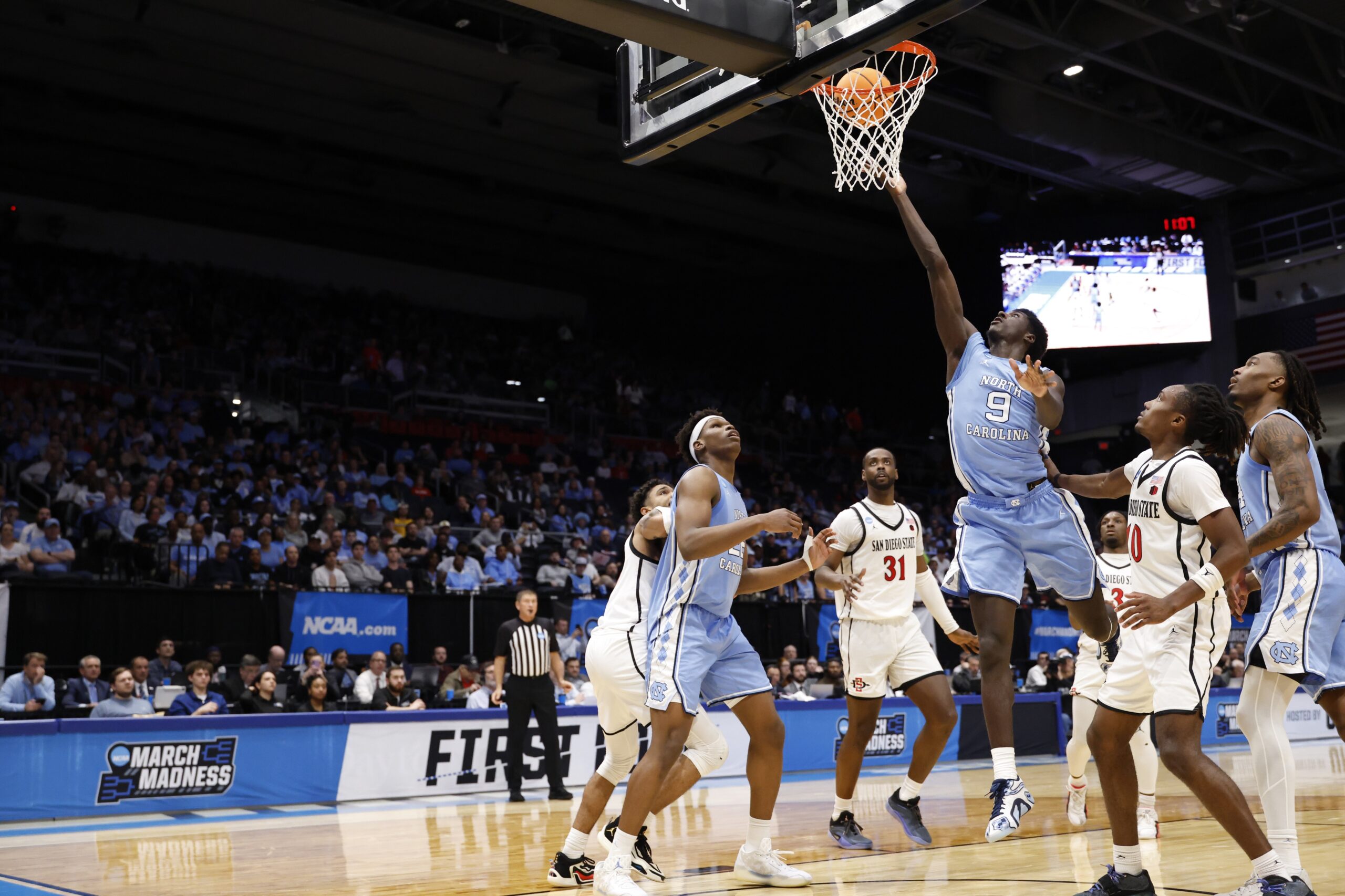 Notre Dame vs North Carolina AI Prediction: Free CBB Betting Insights for Jan 01. Credit USA TODAY/IMAGN