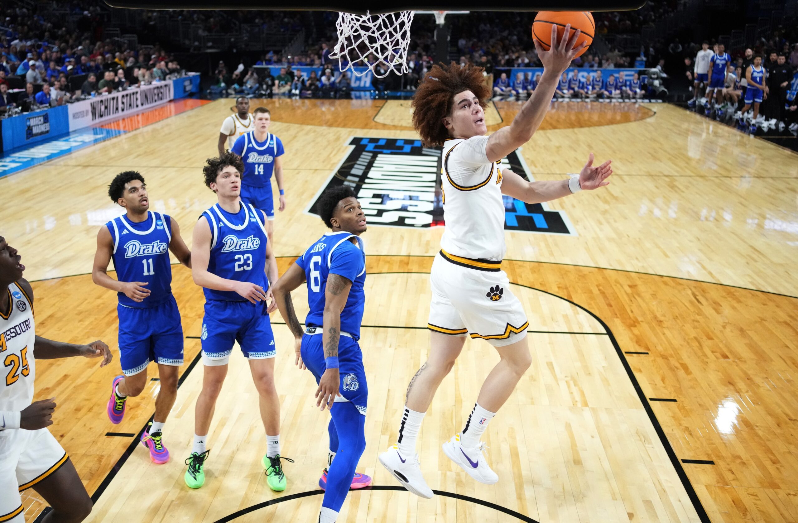 Vanderbilt vs Missouri AI Prediction: Free CBB Betting Insights for Feb 17. Credit USA TODAY/IMAGN
