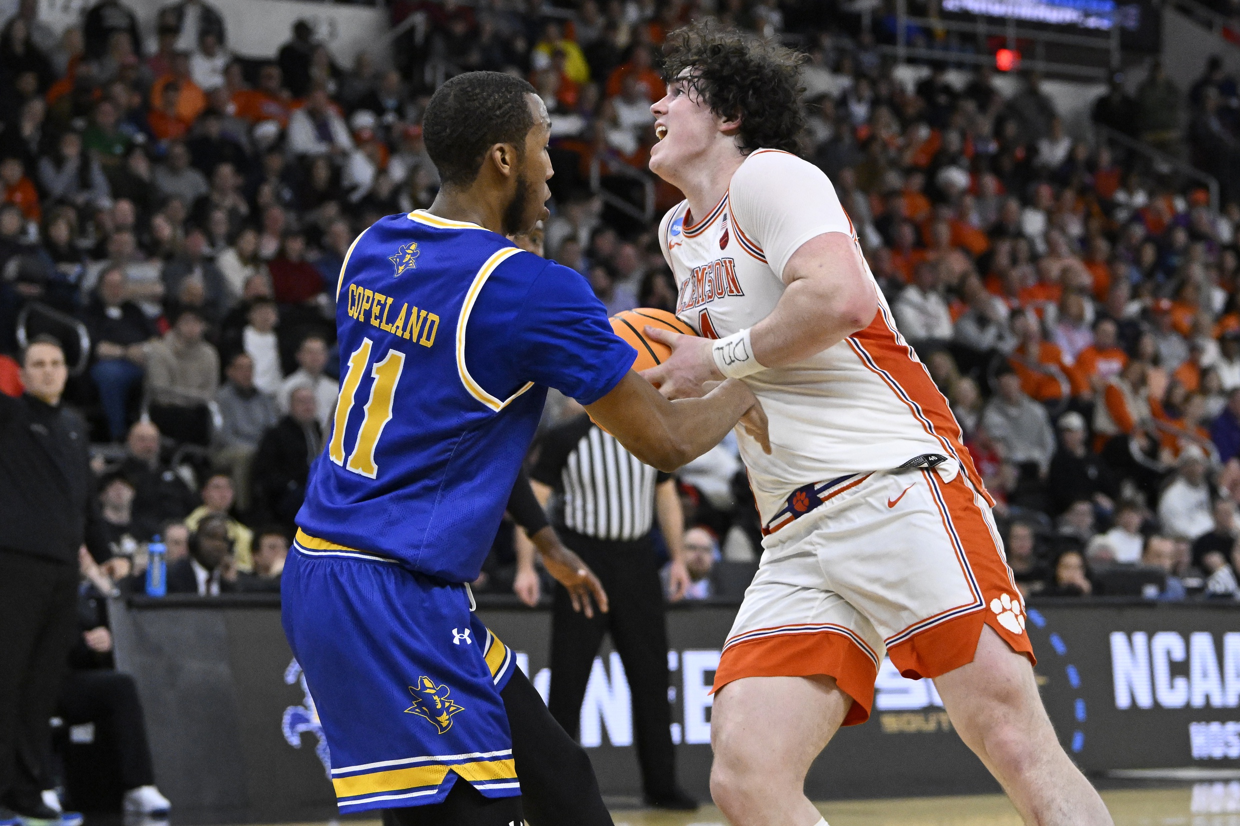  Clemson vs Georgia Tech AI Prediction: Free CBB Betting Insights for Jan 01. Credit USA TODAY/IMAGN