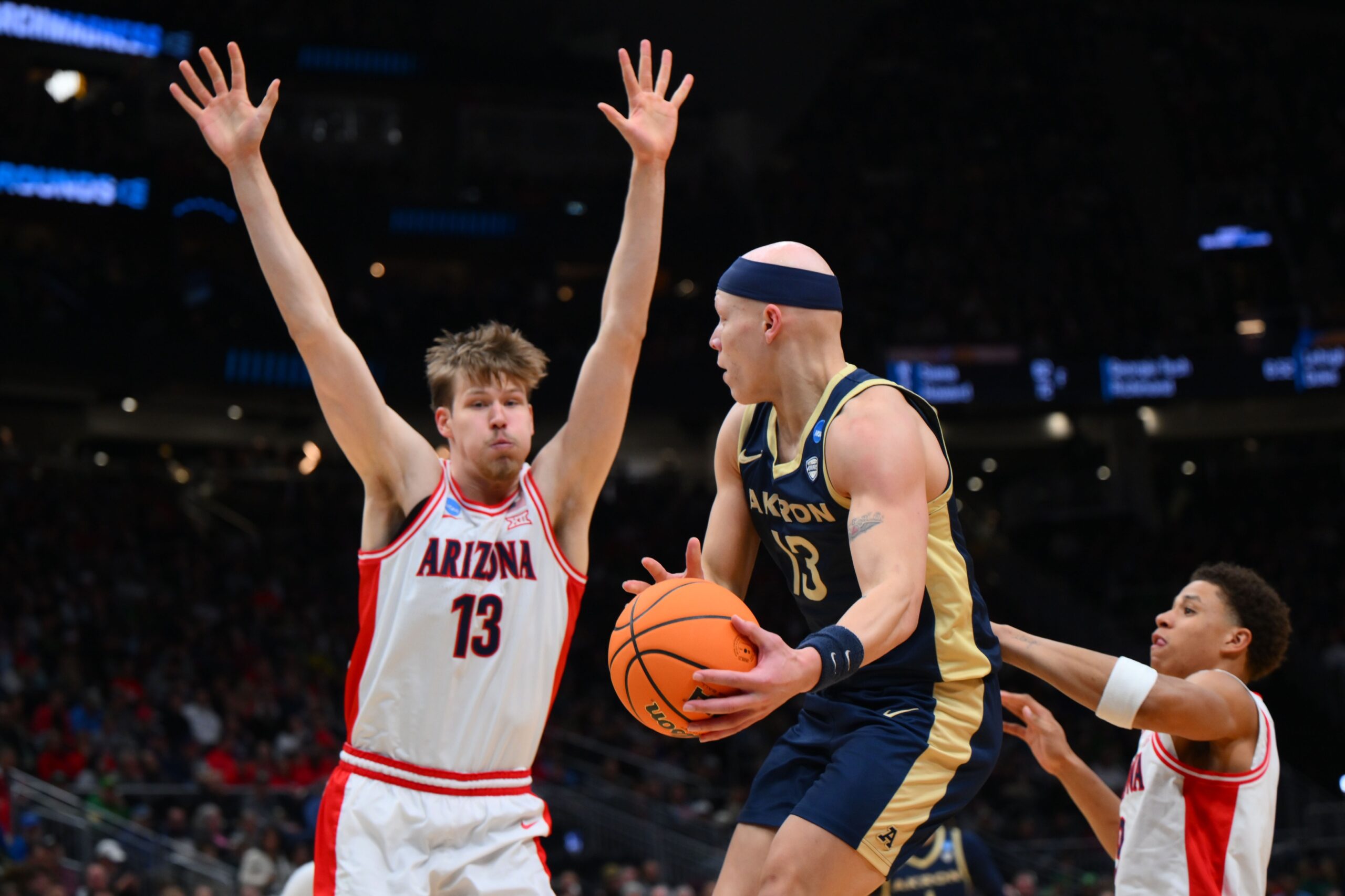  Central Michigan vs Akron AI Prediction: Free CBB Betting Insights for Jan 01. Credit USA TODAY/IMAGN