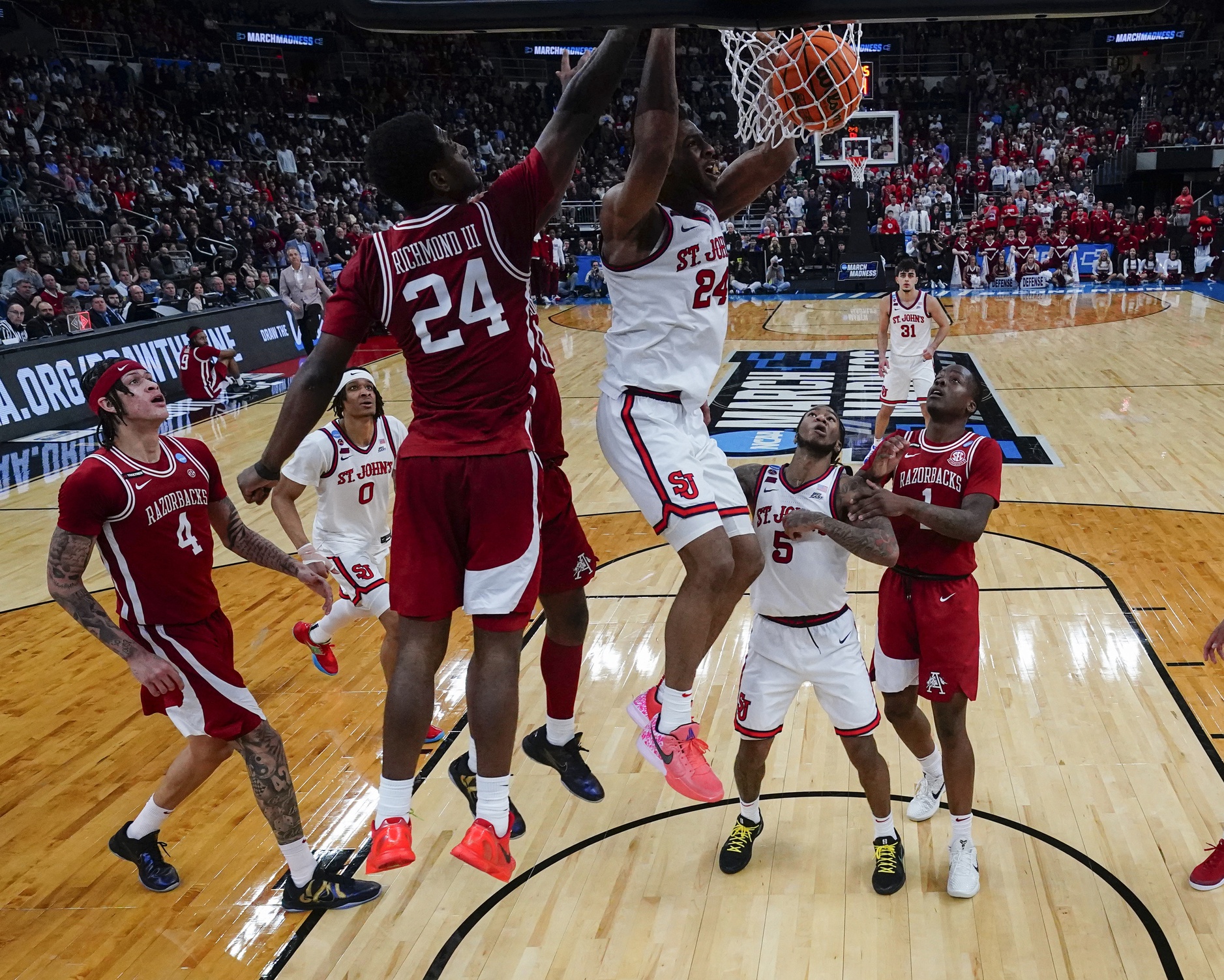  Iona vs St. John's AI Prediction: Free CBB Betting Insights for Dec 13. Credit USA TODAY/IMAGN