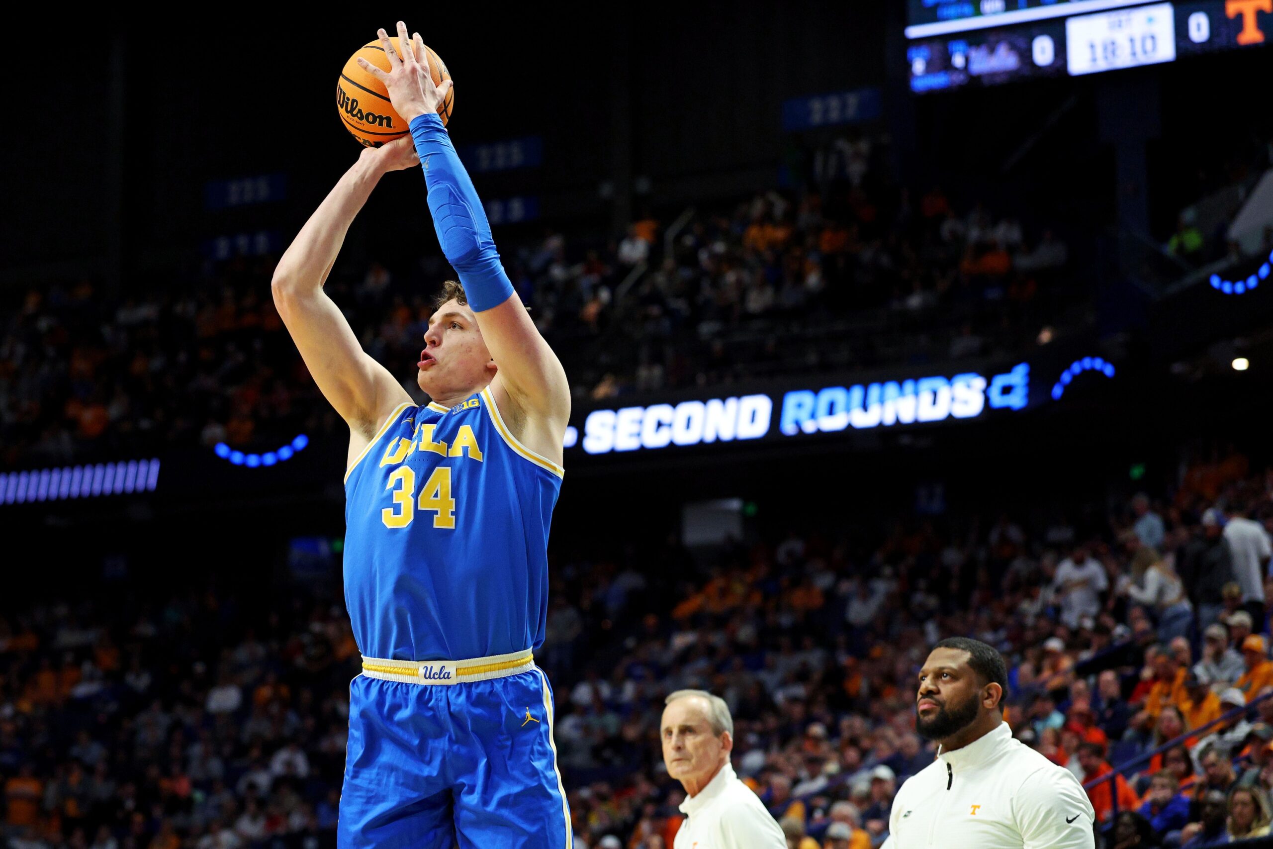  Illinois vs UCLA AI Prediction: Free CBB Betting Insights for Jan 01. Credit USA TODAY/IMAGN