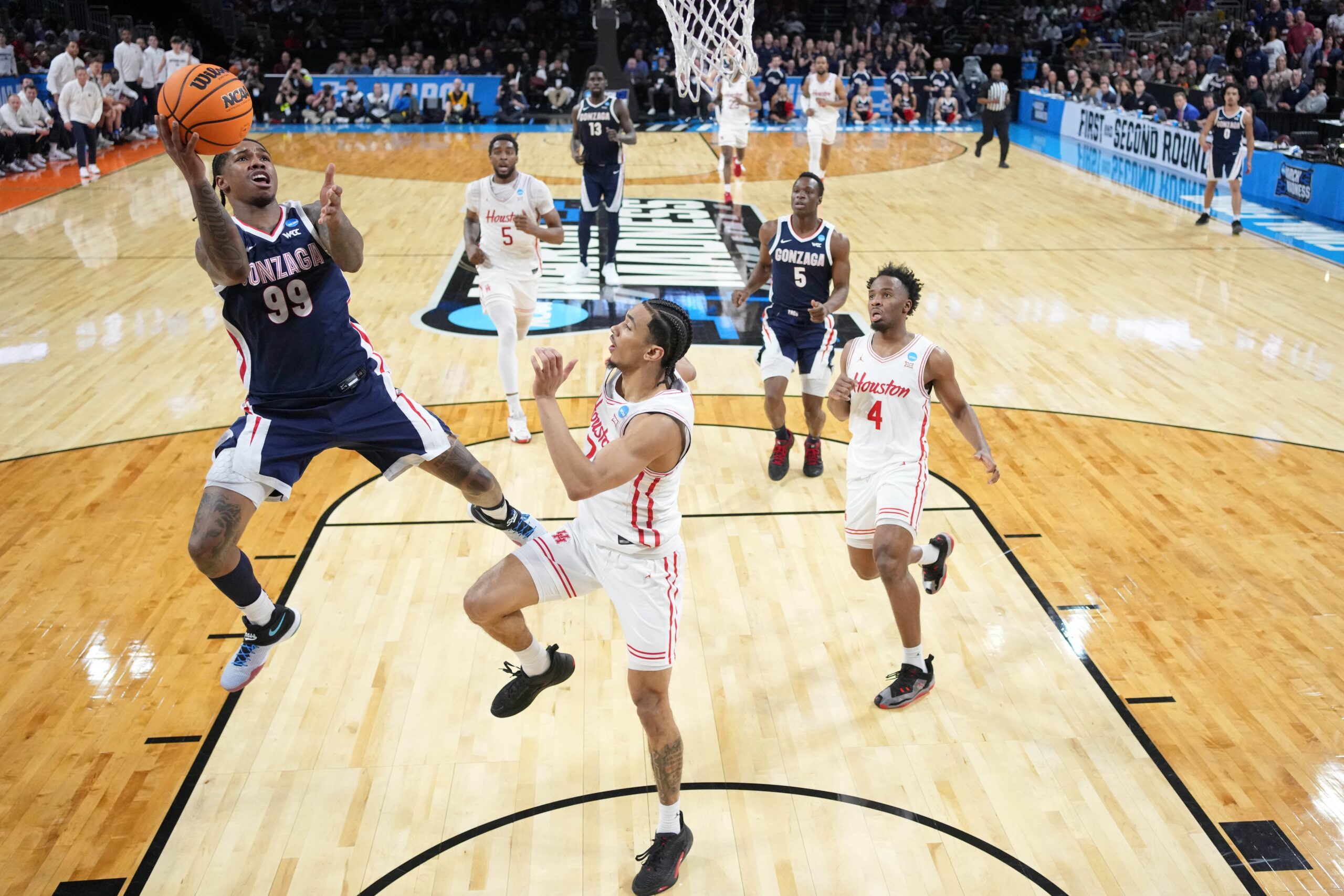  Santa Clara vs Gonzaga AI Prediction: Free CBB Betting Insights for Jan 01. Credit USA TODAY/IMAGN