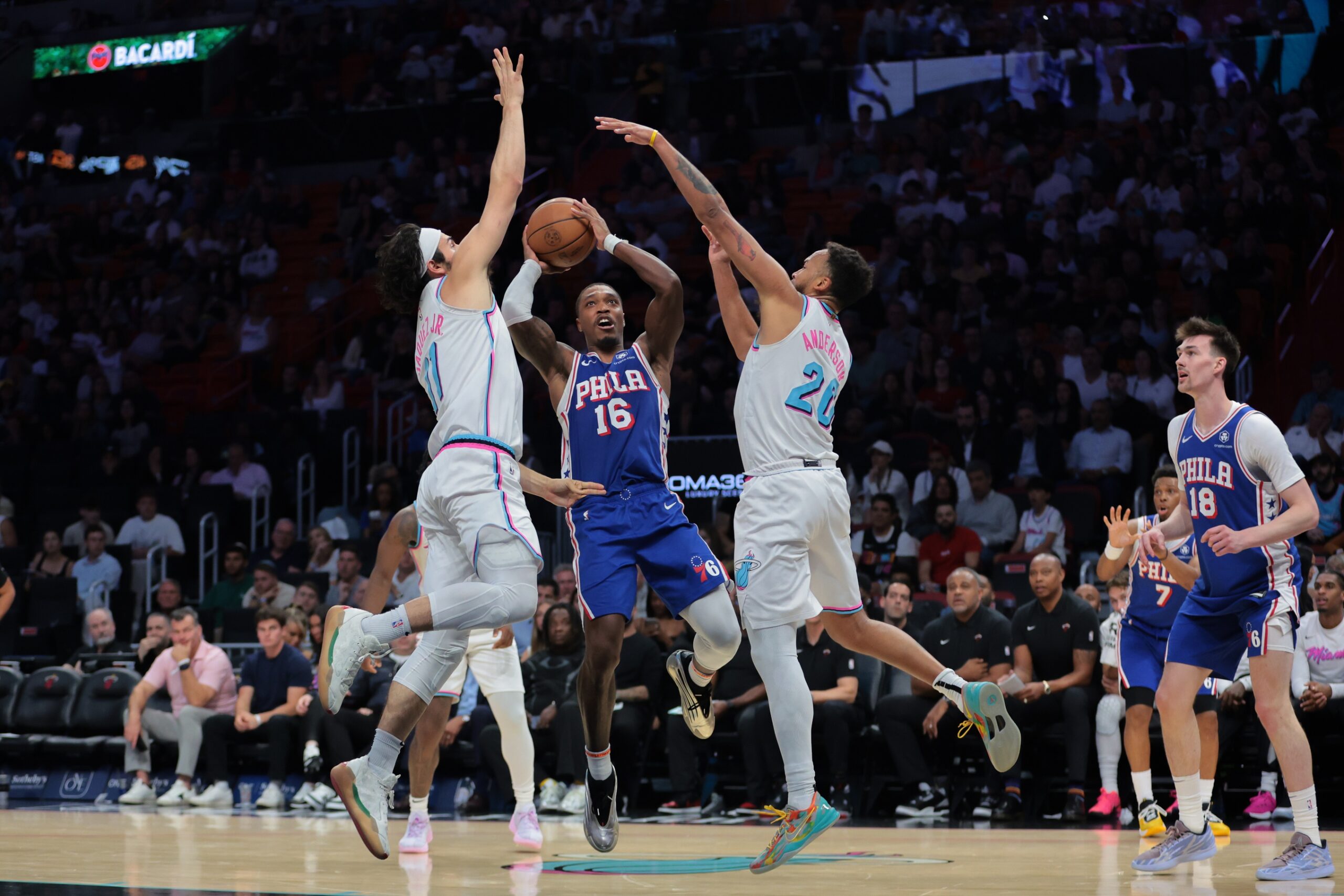  Houston vs Philadelphia AI Prediction: Free NBA Betting Insights for Jan 01. Credit USA TODAY/IMAGN
