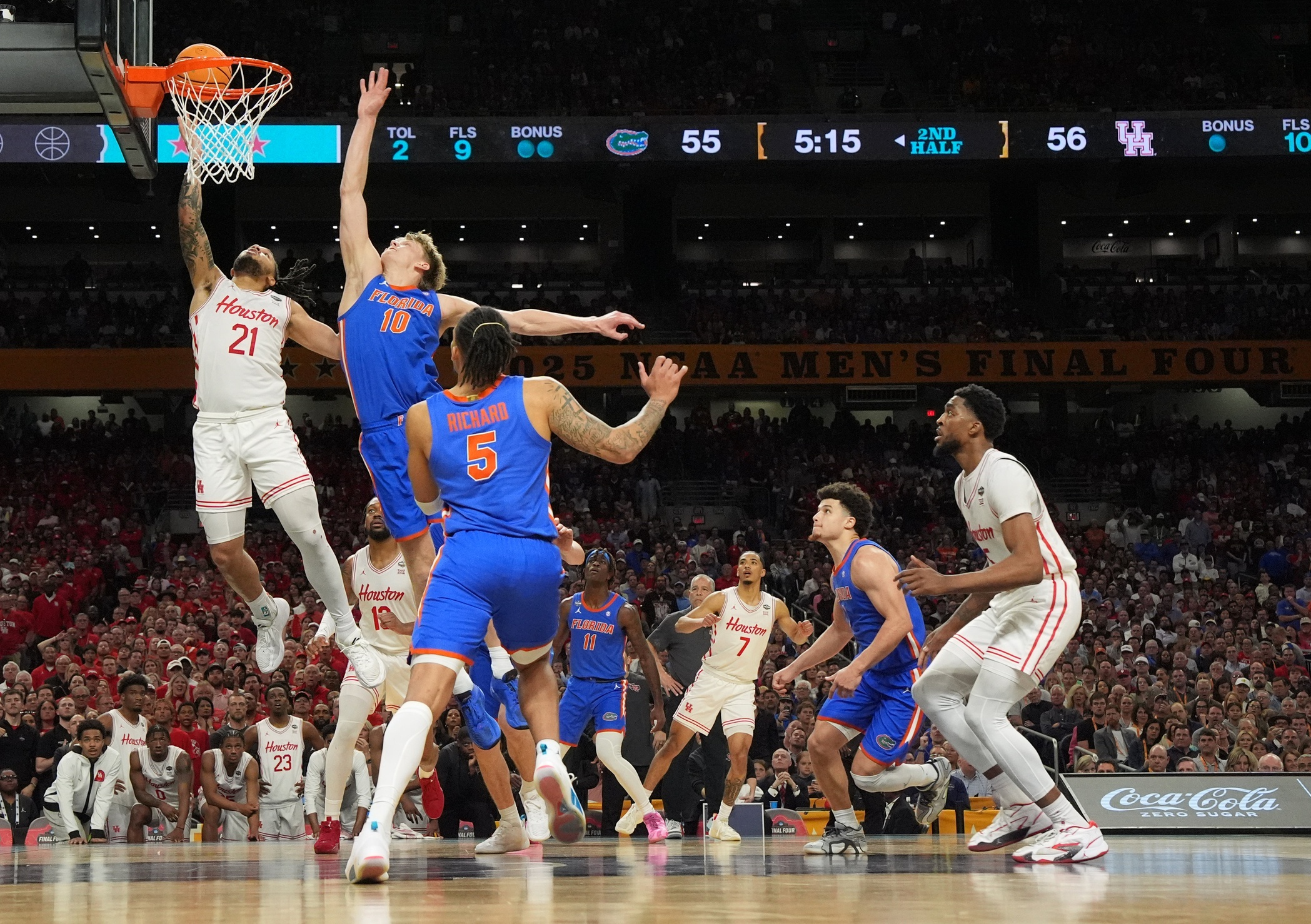  UCF vs Houston AI Prediction: Free CBB Betting Insights for Jan 01. Credit USA TODAY/IMAGN