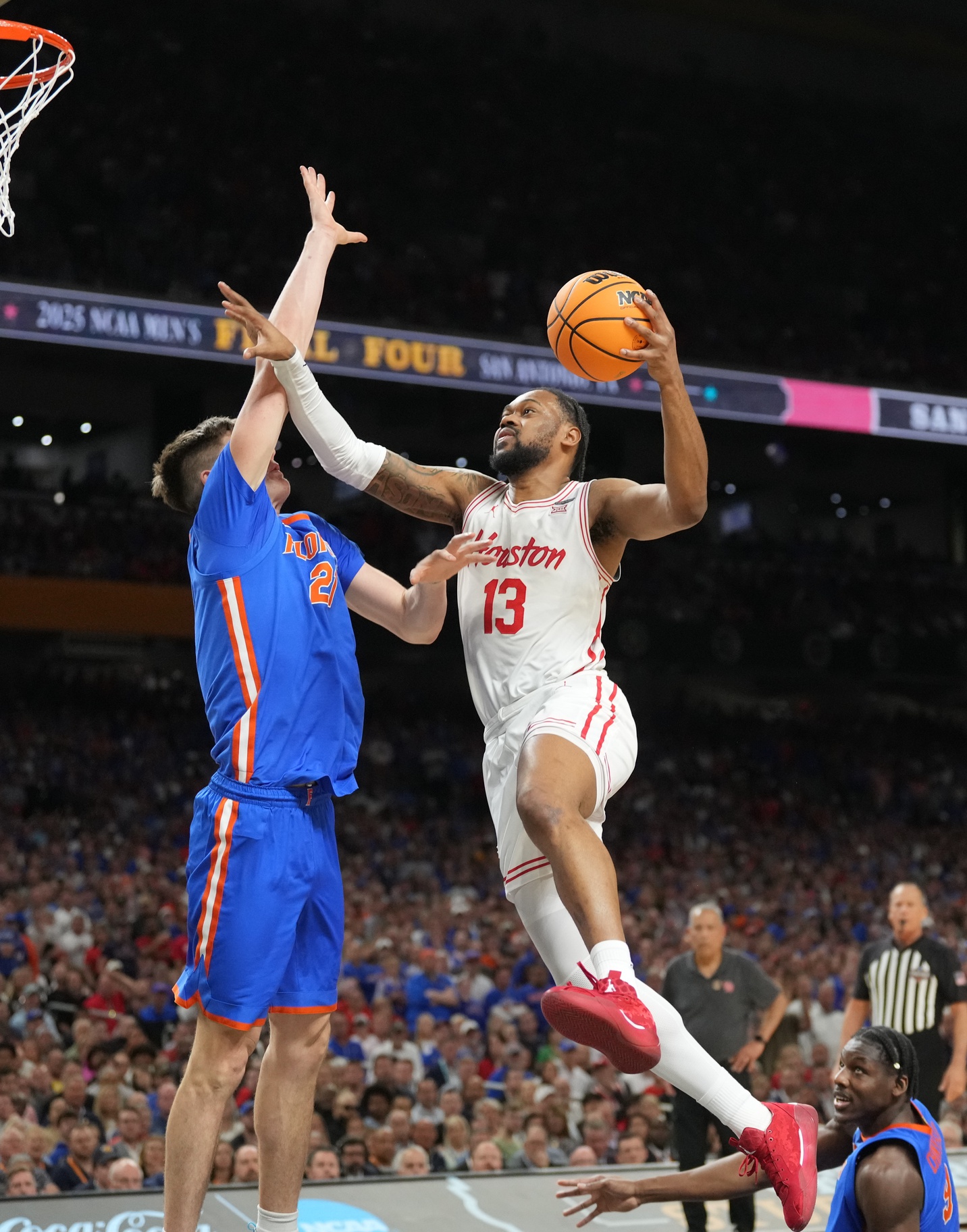  Arizona vs Houston AI Prediction: Free CBB Betting Insights for Jan 01. Credit USA TODAY/IMAGN
