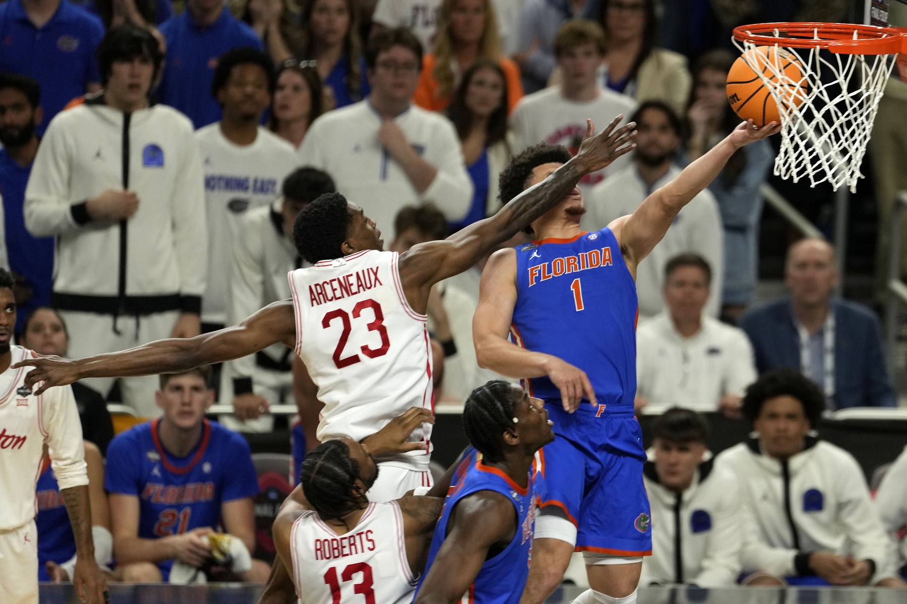 Kentucky vs Florida AI Prediction: Free CBB Betting Insights for Feb 14. Credit USA TODAY/IMAGN