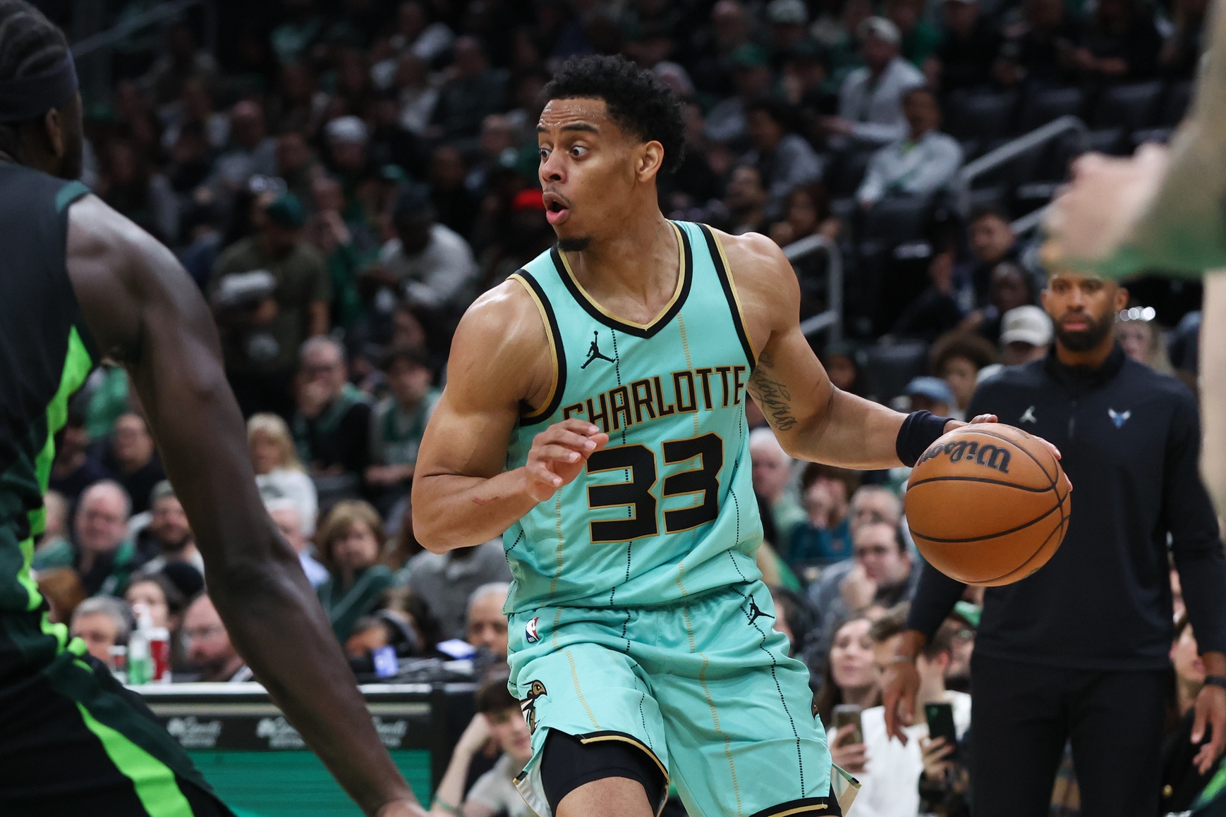  New York vs Charlotte AI Prediction: Free NBA Betting Insights for Jan 01. Credit USA TODAY/IMAGN