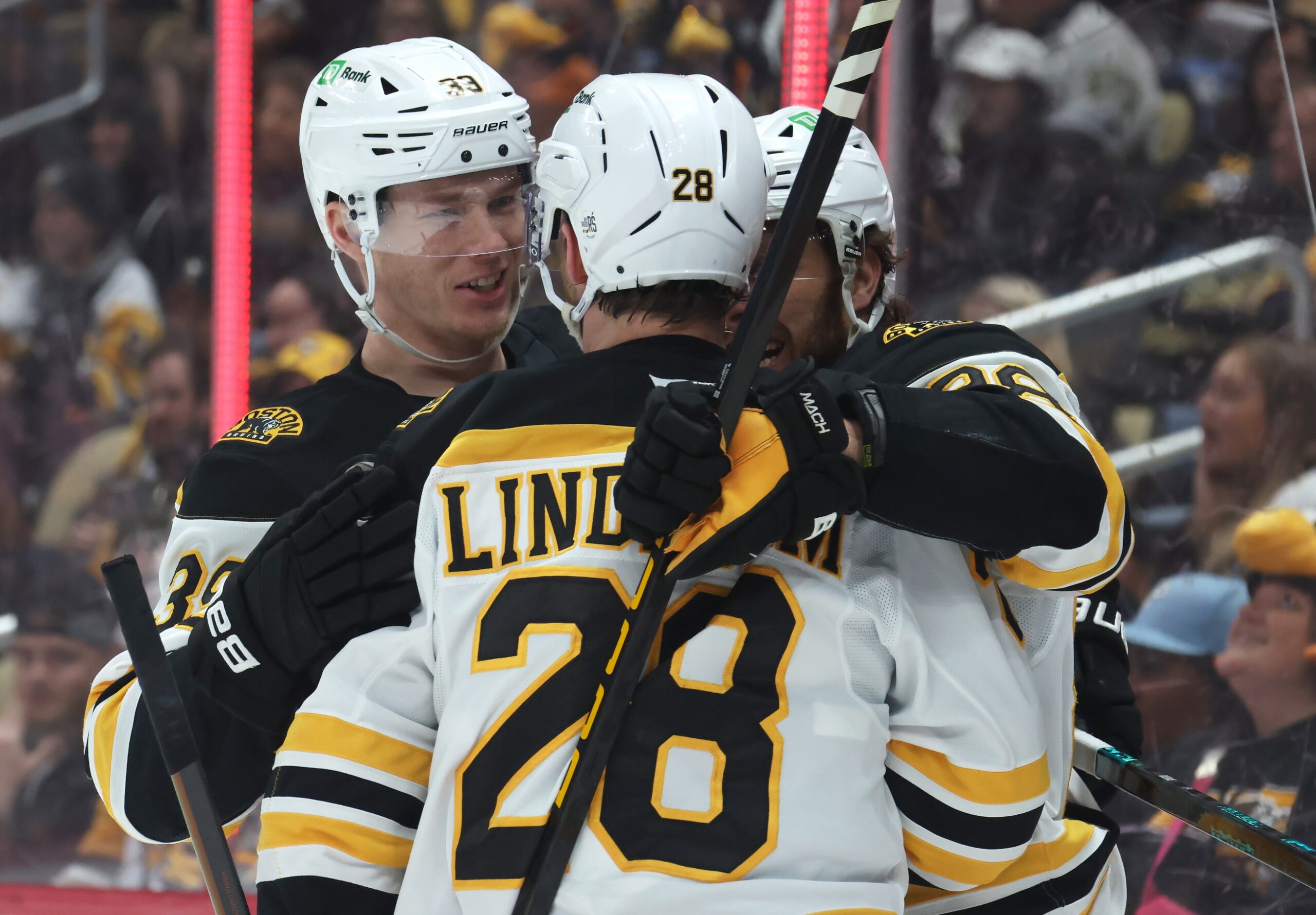  Ottawa vs Boston AI Prediction: Free NHL Betting Insights for Nov 06. Credit USA TODAY/IMAGN