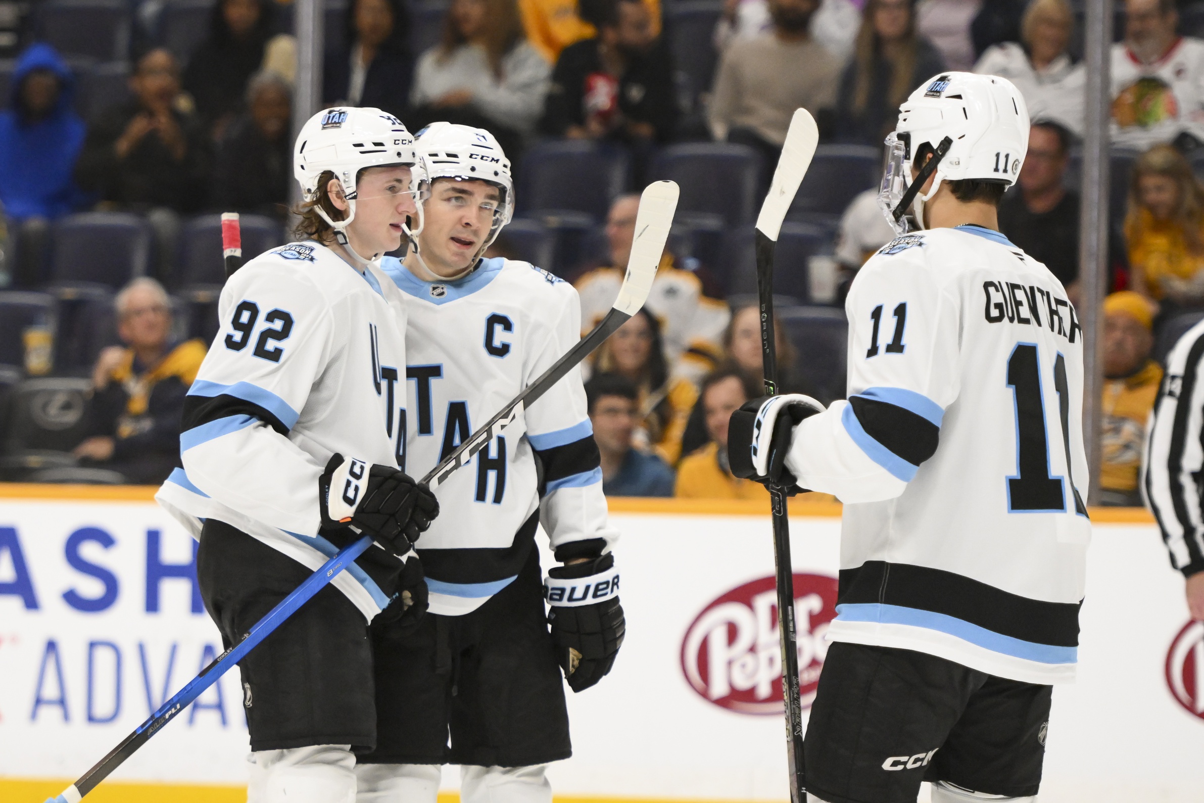  Calgary vs Utah AI Prediction: Free NHL Betting Insights for Oct 15. Credit USA TODAY/IMAGN