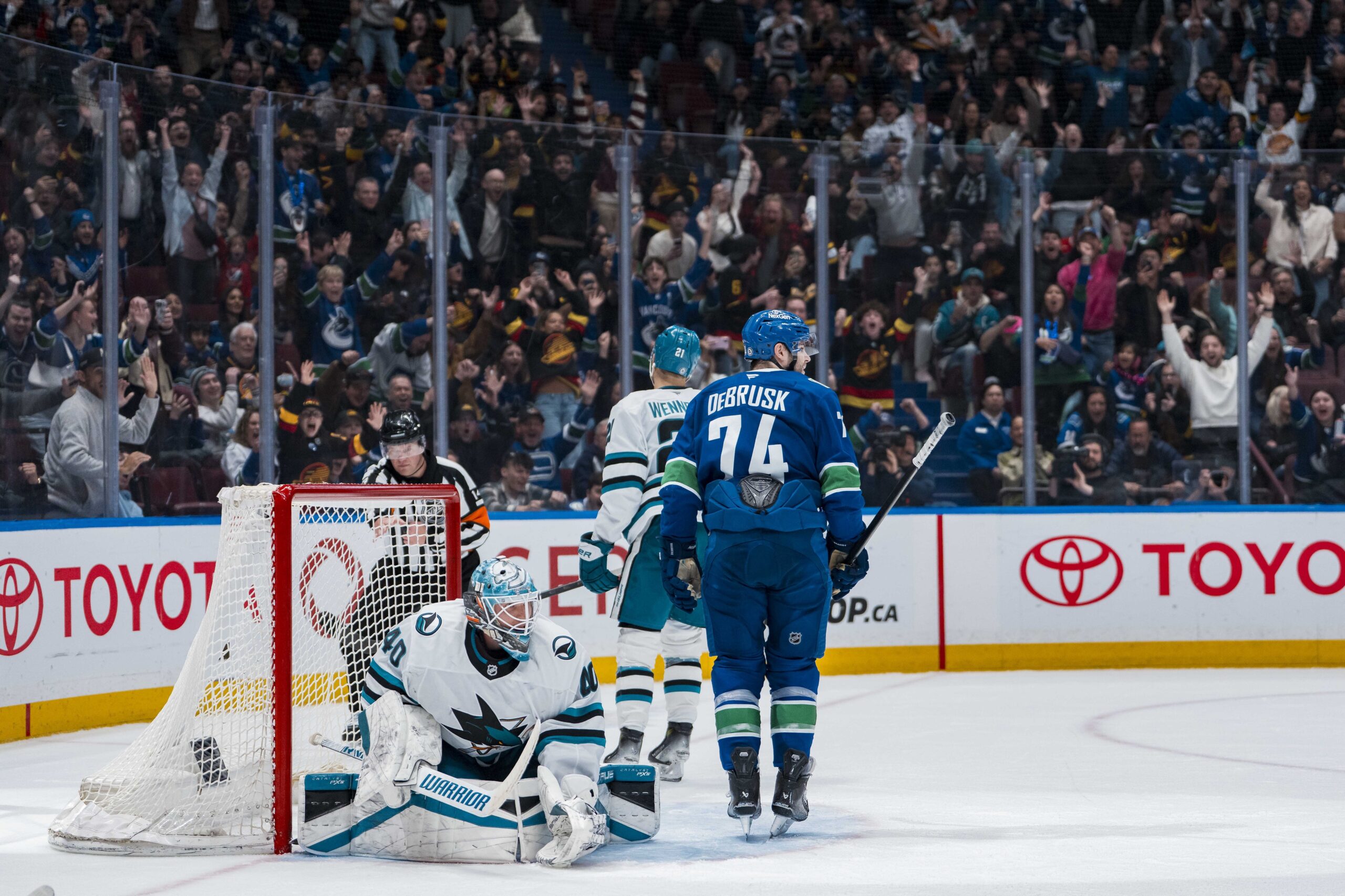  San Jose vs Vancouver AI Prediction: Free NHL Betting Insights for Dec 27. Credit USA TODAY/IMAGN