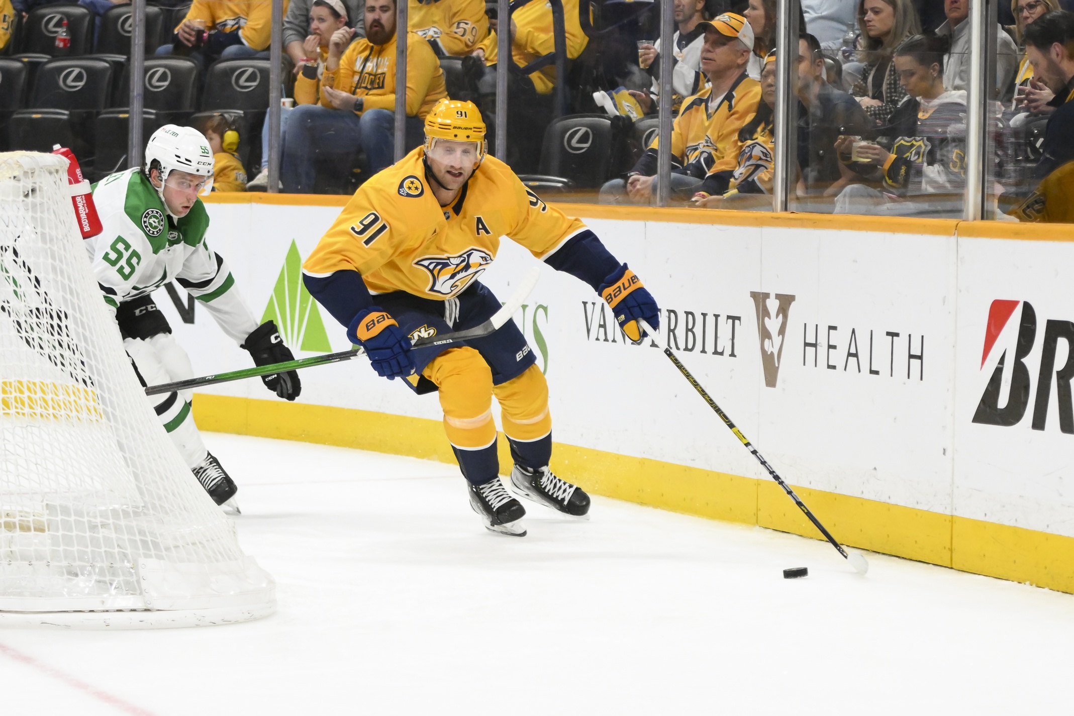  Colorado vs Nashville AI Prediction: Free NHL Betting Insights for Nov 22. Credit USA TODAY/IMAGN