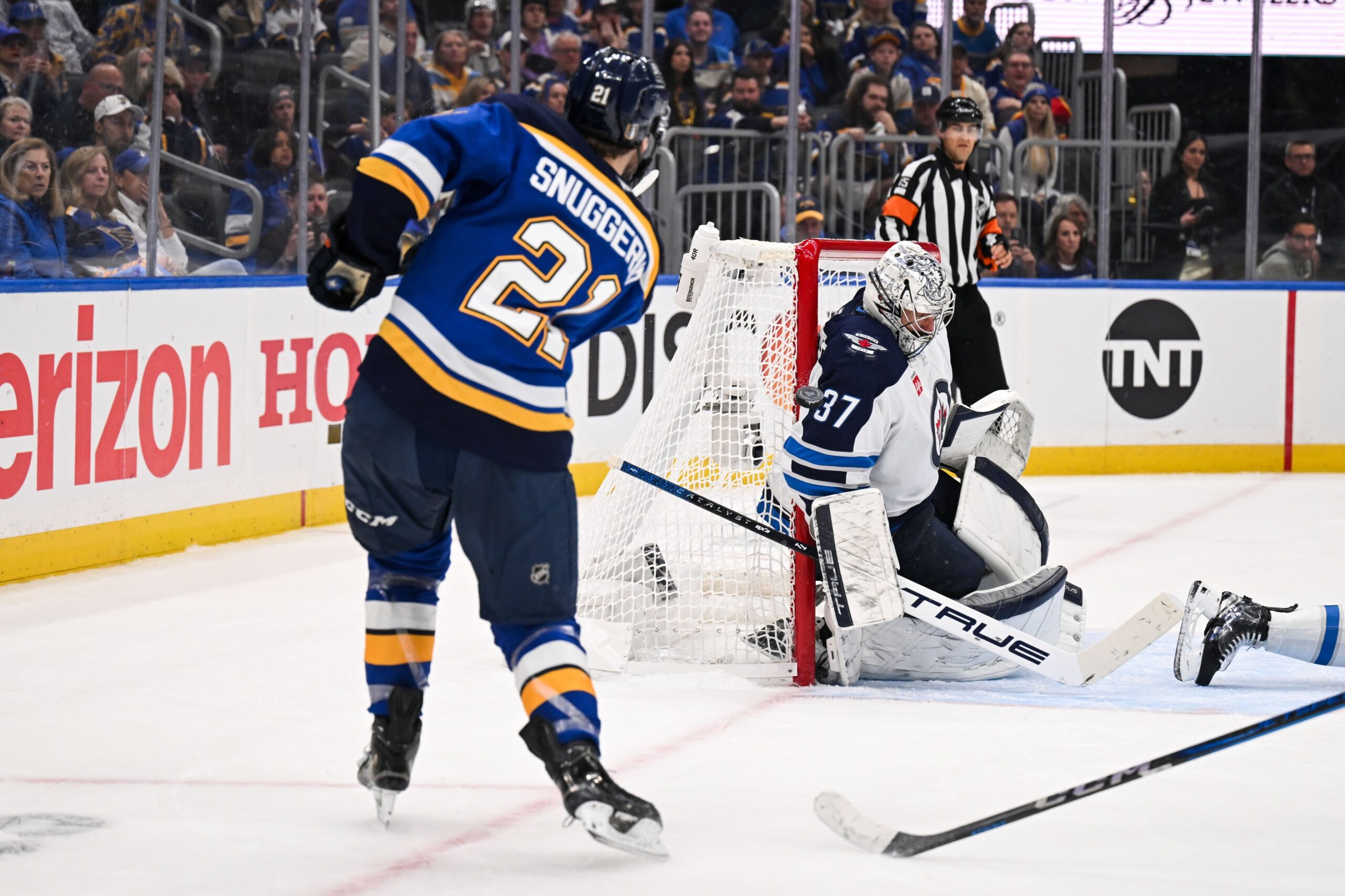  Dallas vs St. Louis AI Prediction: Free NHL Betting Insights for Oct 18. Credit USA TODAY/IMAGN