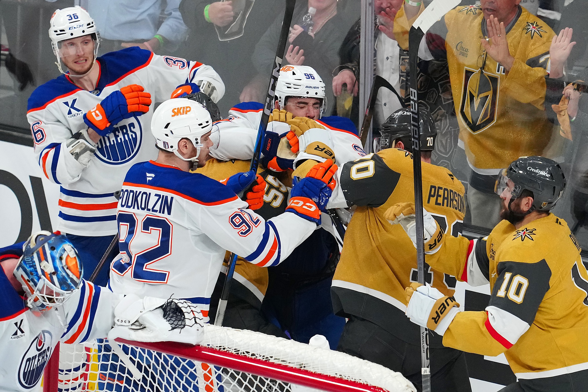  Vegas vs Chicago AI Prediction: Free NHL Betting Insights for Jan 04. Credit USA TODAY/IMAGN