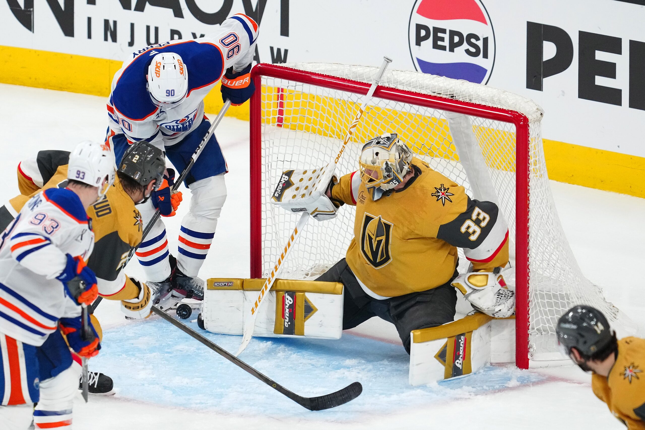  Los Angeles vs Vegas AI Prediction: Free NHL Betting Insights for Feb 05. Credit USA TODAY/IMAGN