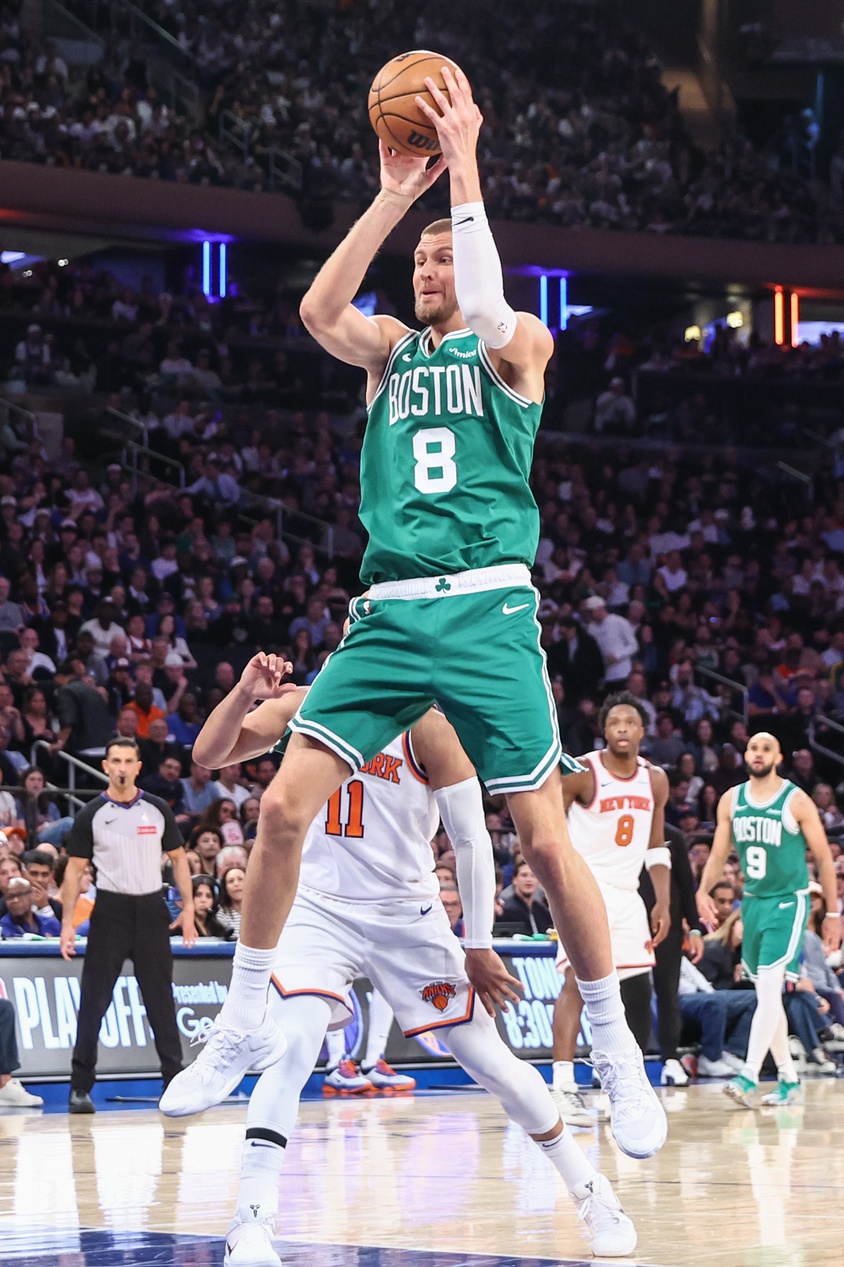  Los Angeles vs Boston AI Prediction: Free NBA Betting Insights for Jan 01. Credit USA TODAY/IMAGN