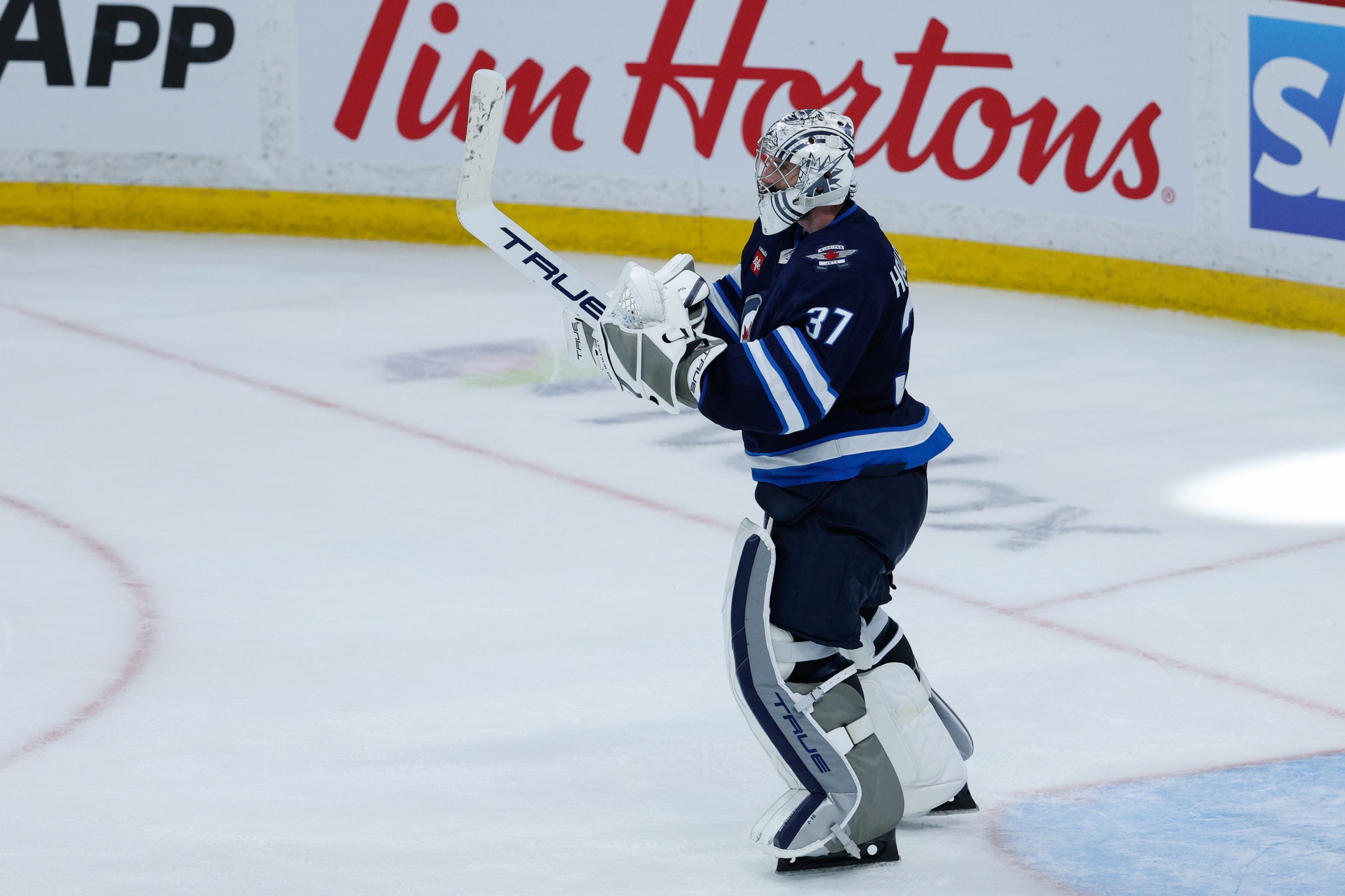 Winnipeg vs Florida AI Prediction: Free NHL Betting Insights for Jan 31. Credit USA TODAY/IMAGN