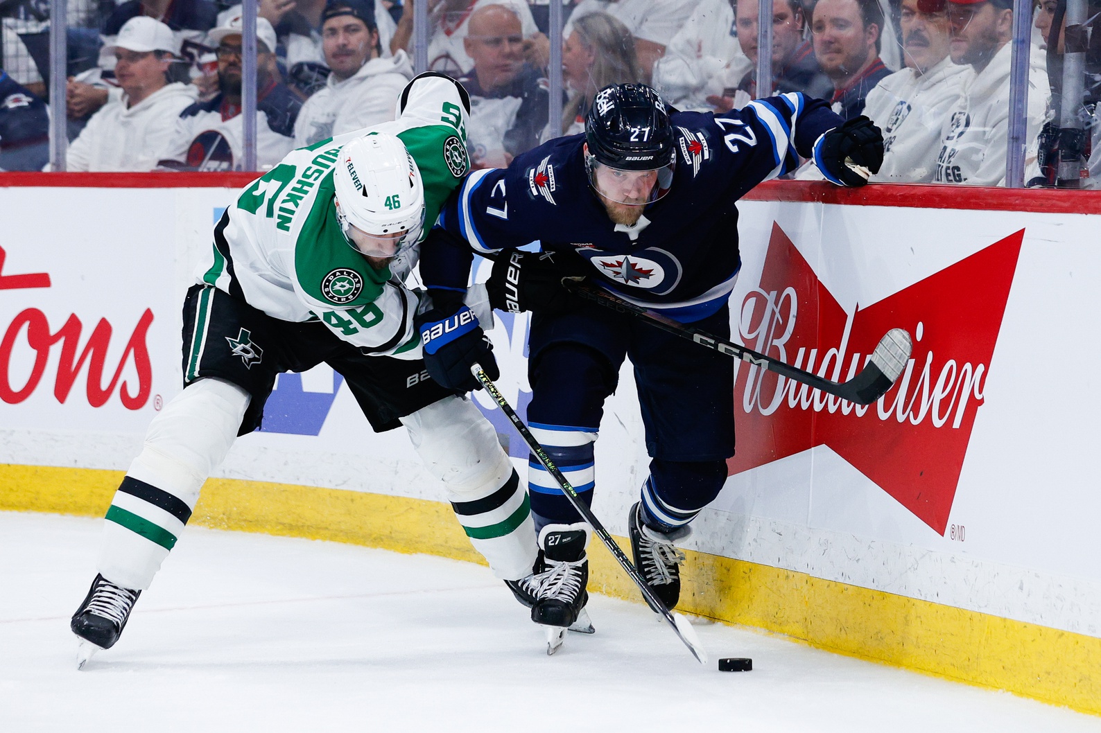  Chicago vs Winnipeg AI Prediction: Free NHL Betting Insights for Oct 30. Credit USA TODAY/IMAGN