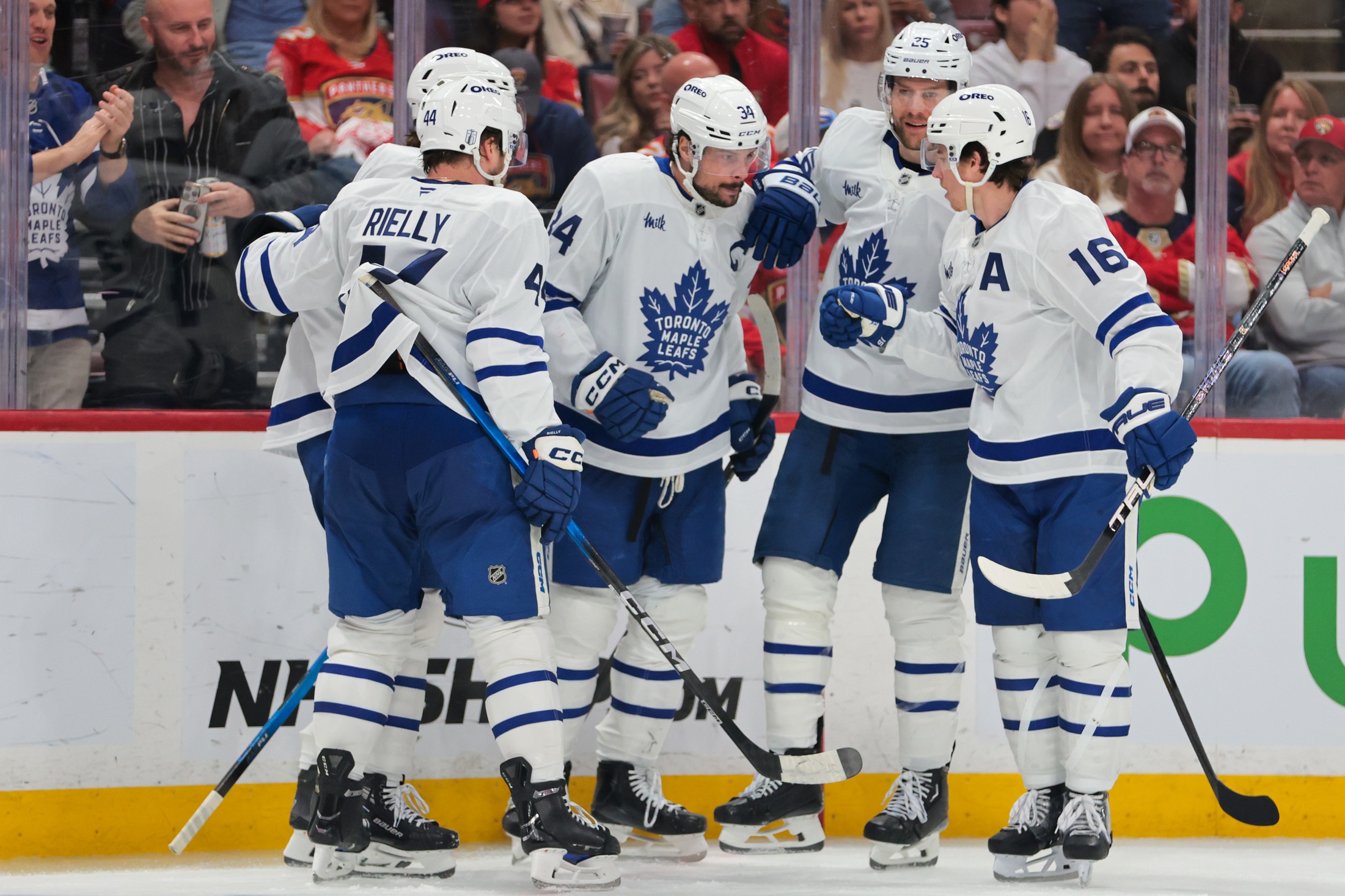  Montreal vs Toronto AI Prediction: Free NHL Betting Insights for Oct 08. Credit USA TODAY/IMAGN