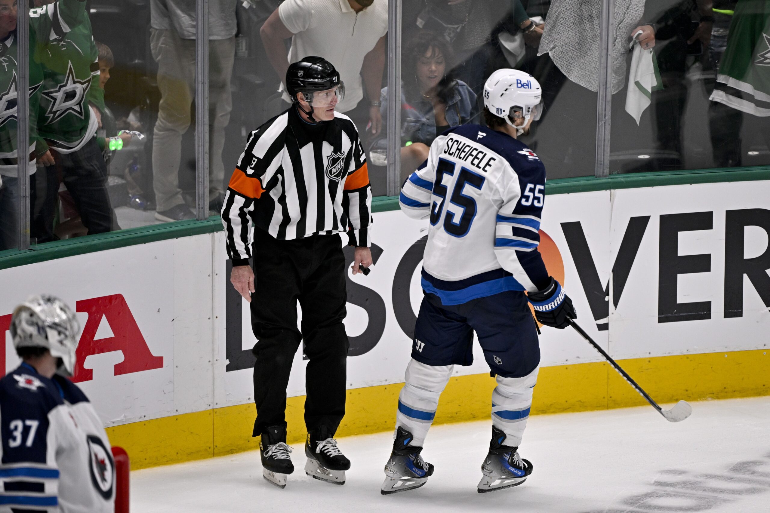  Los Angeles vs Winnipeg AI Prediction: Free NHL Betting Insights for Oct 11. Credit USA TODAY/IMAGN