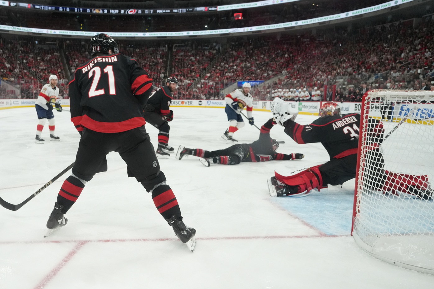  Vancouver vs Carolina AI Prediction: Free NHL Betting Insights for Nov 14. Credit USA TODAY/IMAGN