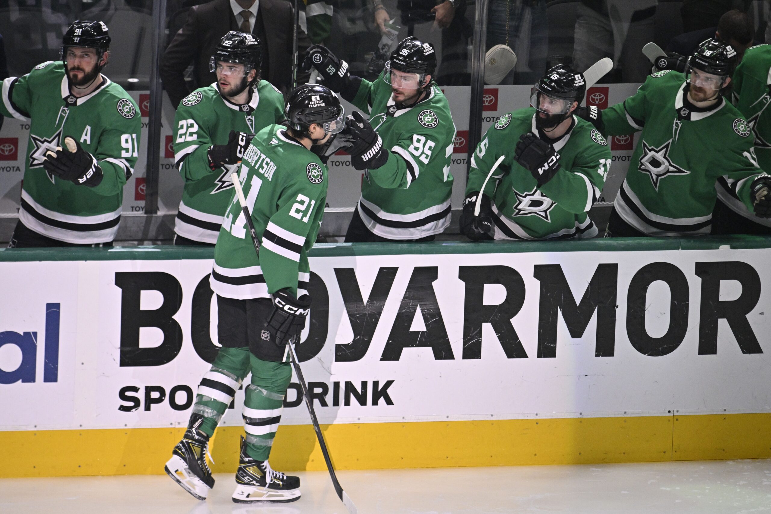  Dallas vs Toronto AI Prediction: Free NHL Betting Insights for Apr 13. Credit USA TODAY/IMAGN