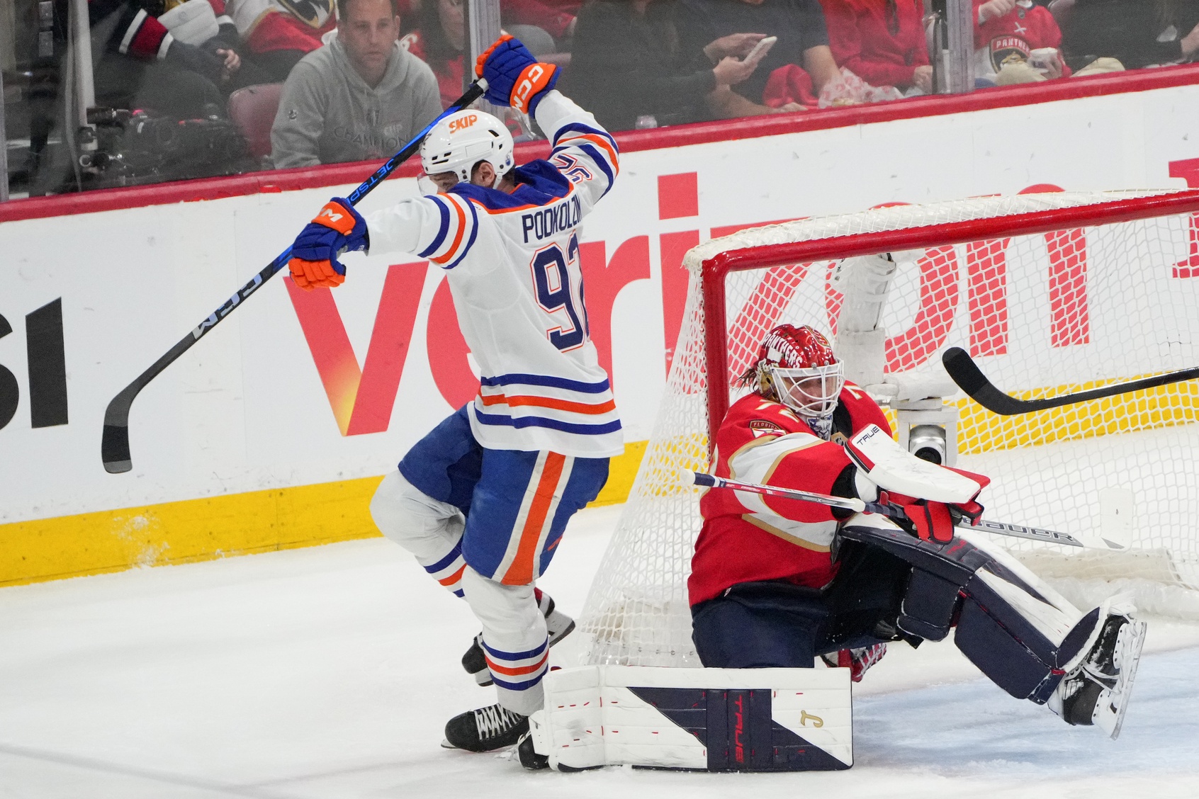  Calgary vs Edmonton AI Prediction: Free NHL Betting Insights for Oct 08. Credit USA TODAY/IMAGN