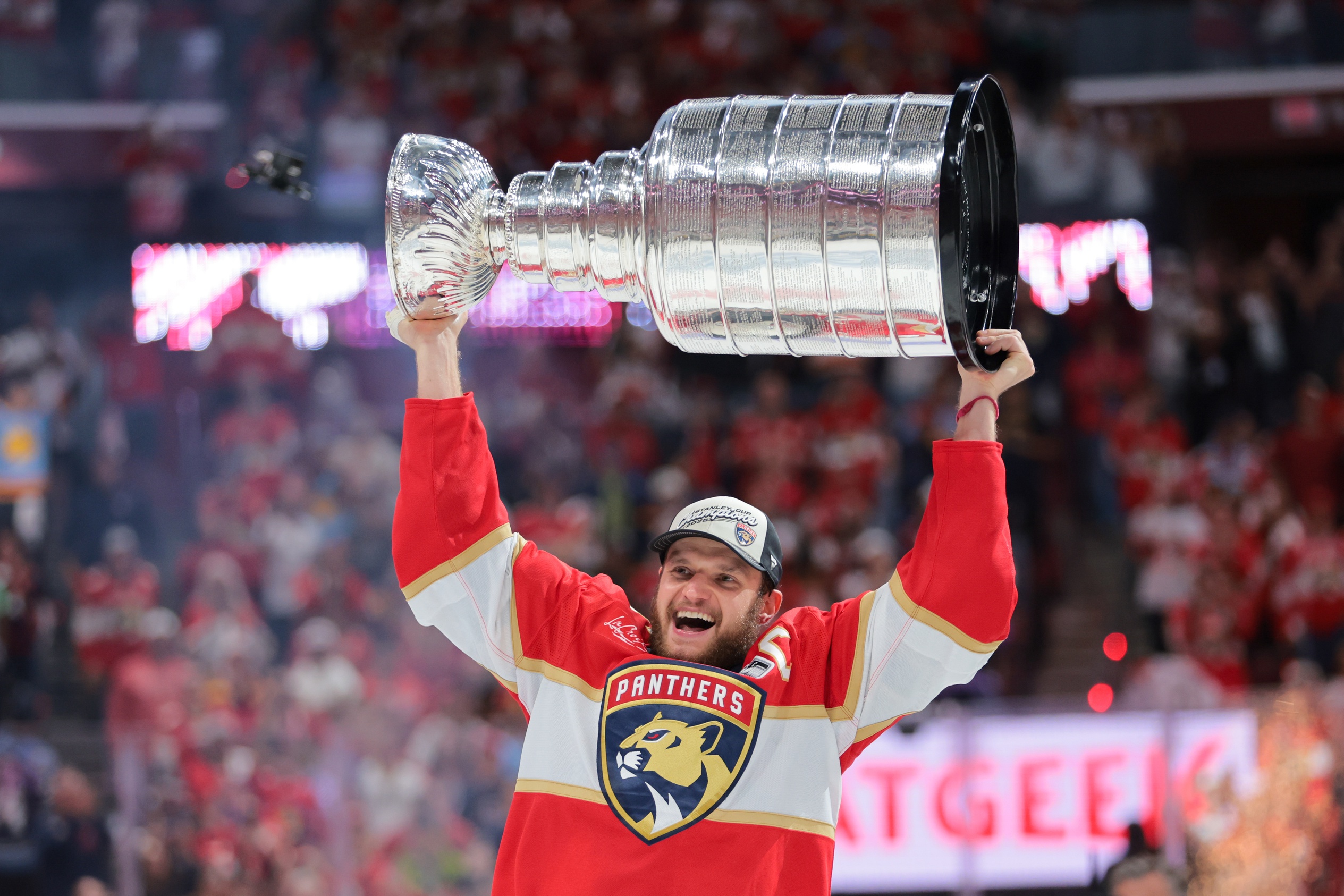  Florida vs Toronto AI Prediction: Free NHL Betting Insights for Apr 11. Credit USA TODAY/IMAGN