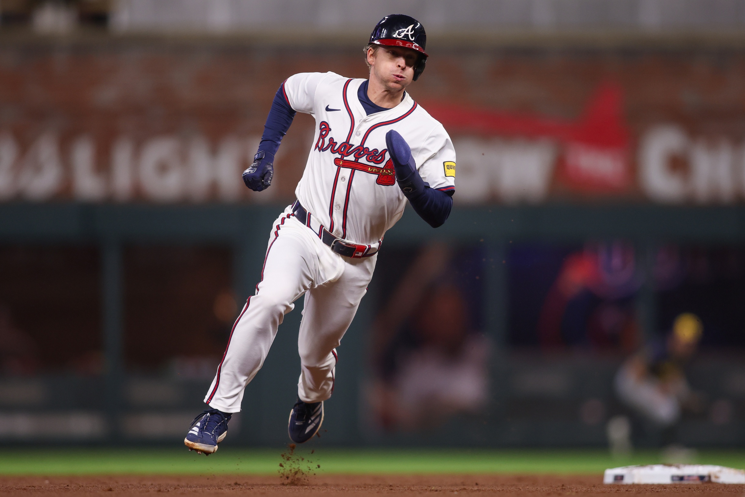 The Milwaukee Brewers visit Truist Park on August 5, 2025 to face the Atlanta Braves in the second game of their series, with significant division and postseason implications at play. Milwaukee enters as a slight favorite at around –150 on the money line and –1.5 on the run line, with the over/under set at approximately 8 runs—indicating expectations for moderate scoring and a competitive showdown. Milwaukee vs Atlanta AI Prediction: Free MLB Betting Insights for Aug 05. Credit USA TODAY/IMAGN