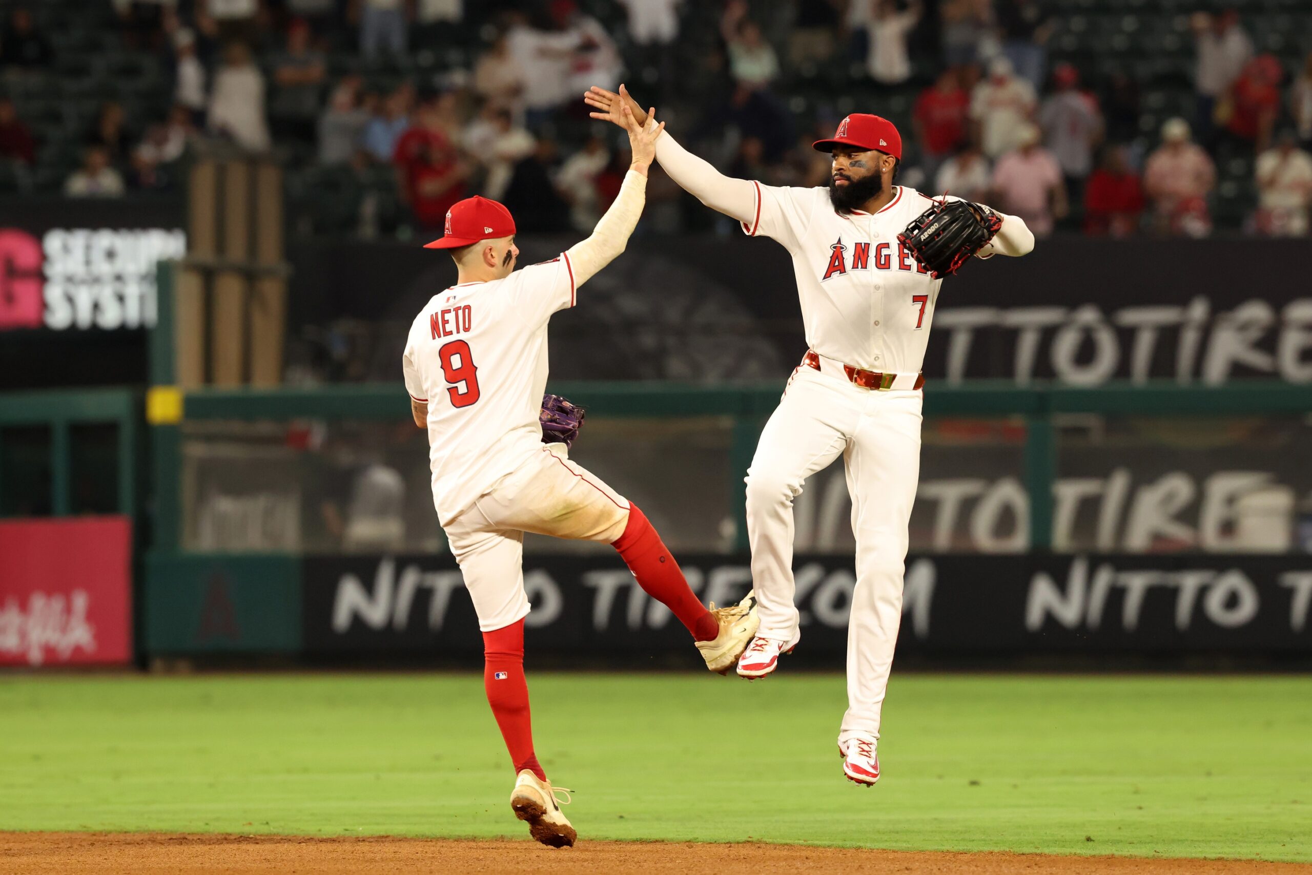 The Tampa Bay Rays travel to Angel Stadium on Tuesday, August 5, 2025 to face the Los Angeles Angels in a mid‑season interleague clash with both clubs searching for momentum amid inconsistent results. The Rays enter as moderate road favorites—approximately –196 on the money line and –1.5 on the run line, with the over/under set at 9 runs—reflecting confidence in Tampa’s rotation and the Angels’ inconsistency as home underdogs. Tampa Bay vs Los Angeles Angels AI Prediction: Free MLB Betting Insights for Aug 05. Credit USA TODAY/IMAGN