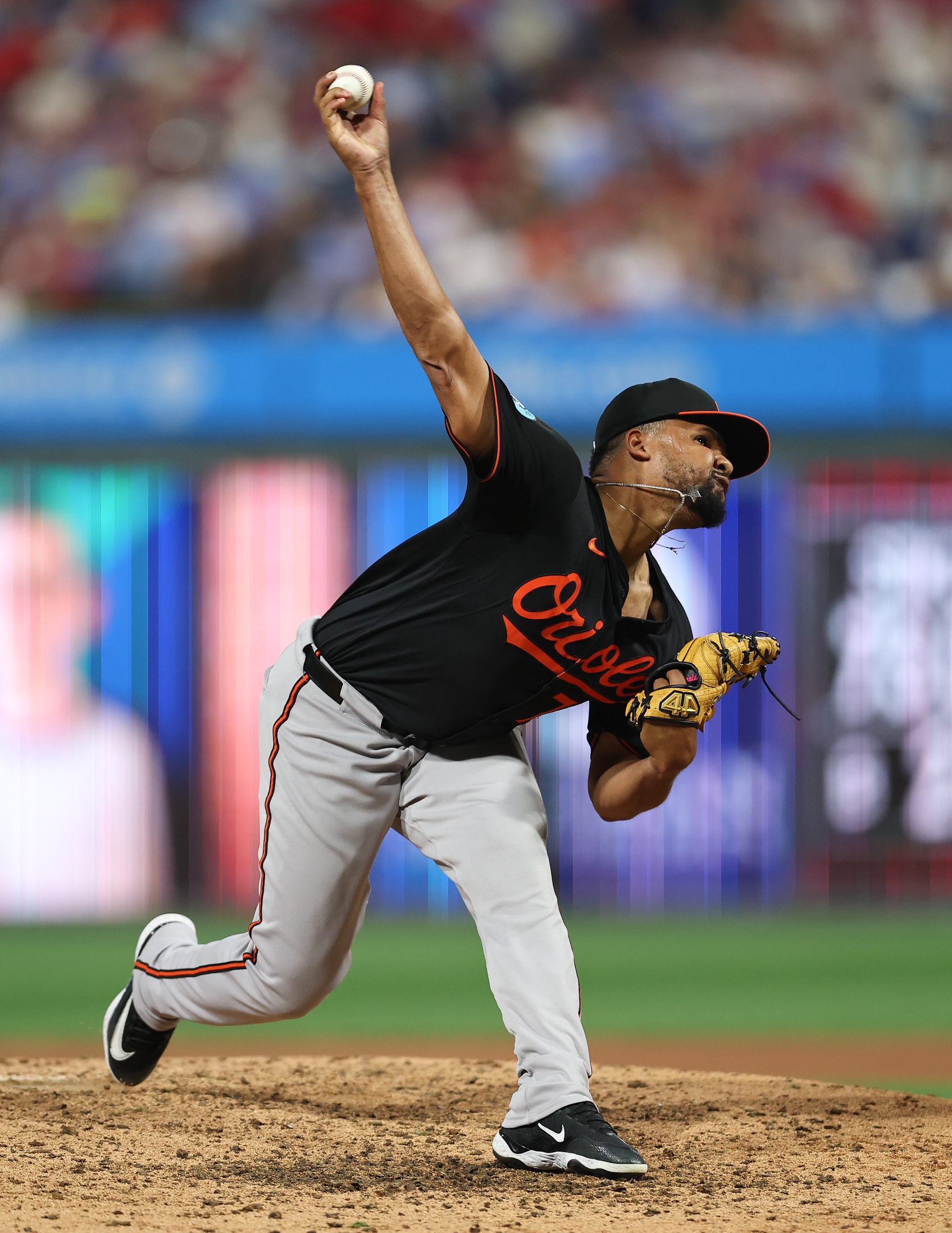 The Baltimore Orioles (≈51–63) visit Citizens Bank Park on Wednesday, August 6, 2025 to take on the Philadelphia Phillies (≈65–48) in a matchup that draws a clear contrast between division power and rebuilding transition. The Phillies enter as heavy favorites—approximately –160 on the money line and –1.5 on the run line—with the over/under set near 8 runs, reflecting expectations of Philadelphia’s pitching dominance and road scoring struggles from Baltimore. Baltimore vs Philadelphia AI Prediction: Free MLB Betting Insights for Aug 06. Credit USA TODAY/IMAGN