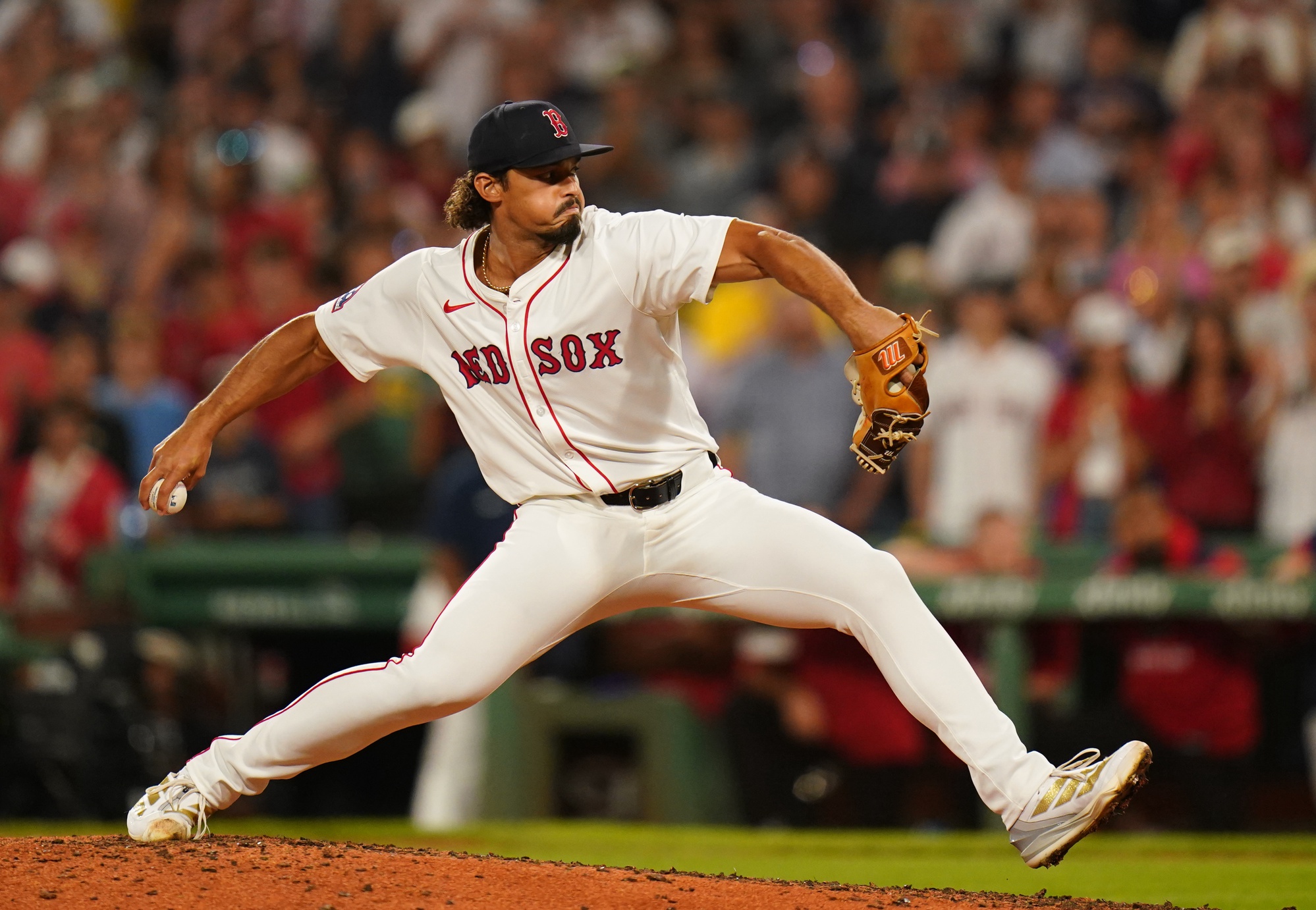 The Kansas City Royals travel east to Fenway Park to take on the Boston Red Sox on August 6, 2025, with first pitch set for 7:10 PM ET. Boston enters as a modest favorite at approximately –1.5 on the run line, with total runs projected near 9, in a series finale that leans toward the hosted team regaining control after a competitive opening. Kansas City vs Boston AI Prediction: Free MLB Betting Insights for Aug 06. Credit USA TODAY/IMAGN