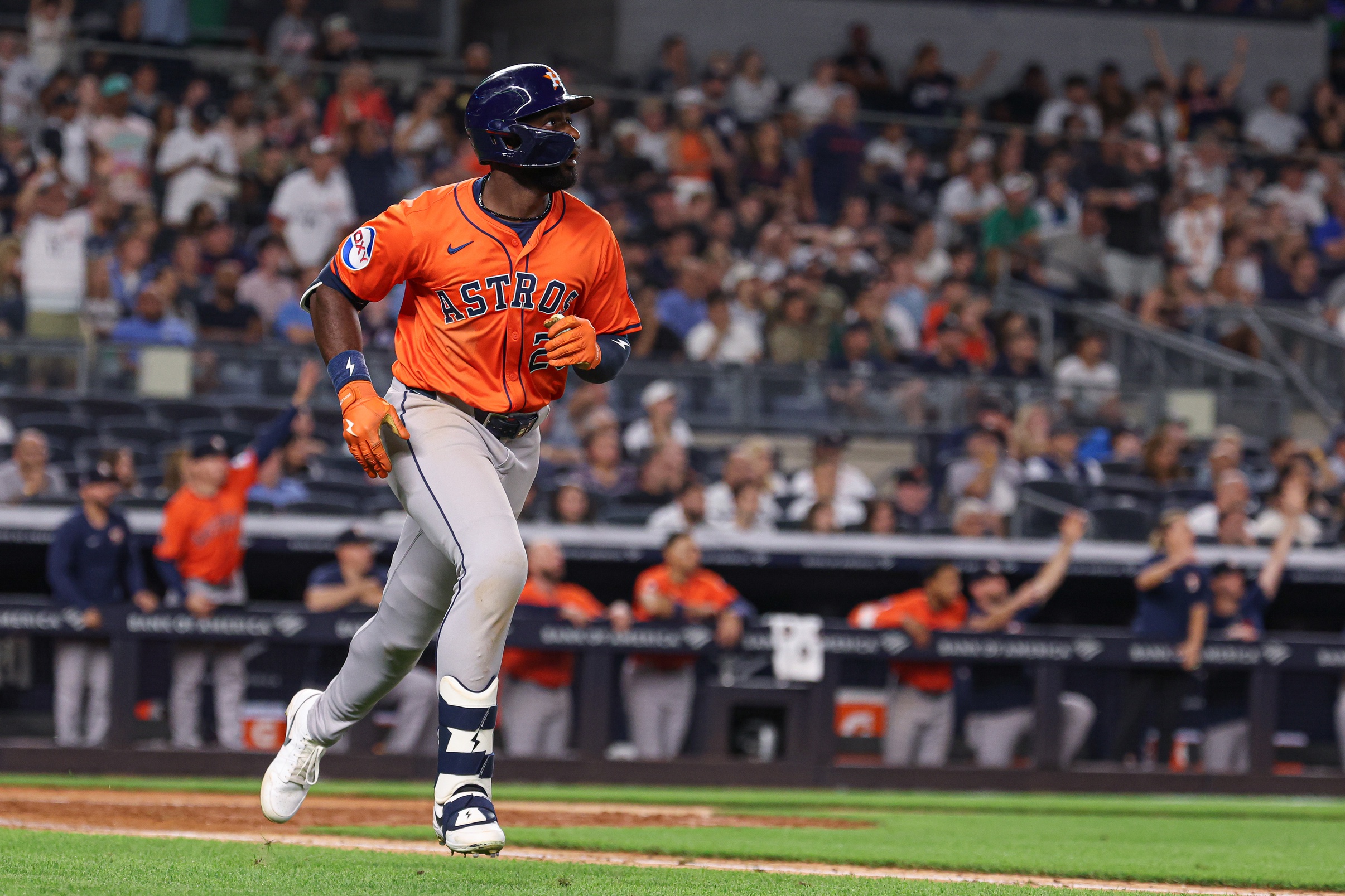 The Houston Astros visit Yankee Stadium to face the New York Yankees in a crucial mid-August showdown as both clubs push toward a playoff push. Houston arrives as a slight favorite, with the betting odds favoring them on both the moneyline and run-line. Houston vs New York Yankees AI Prediction: Free MLB Betting Insights for Aug 09. Credit USA TODAY/IMAGN