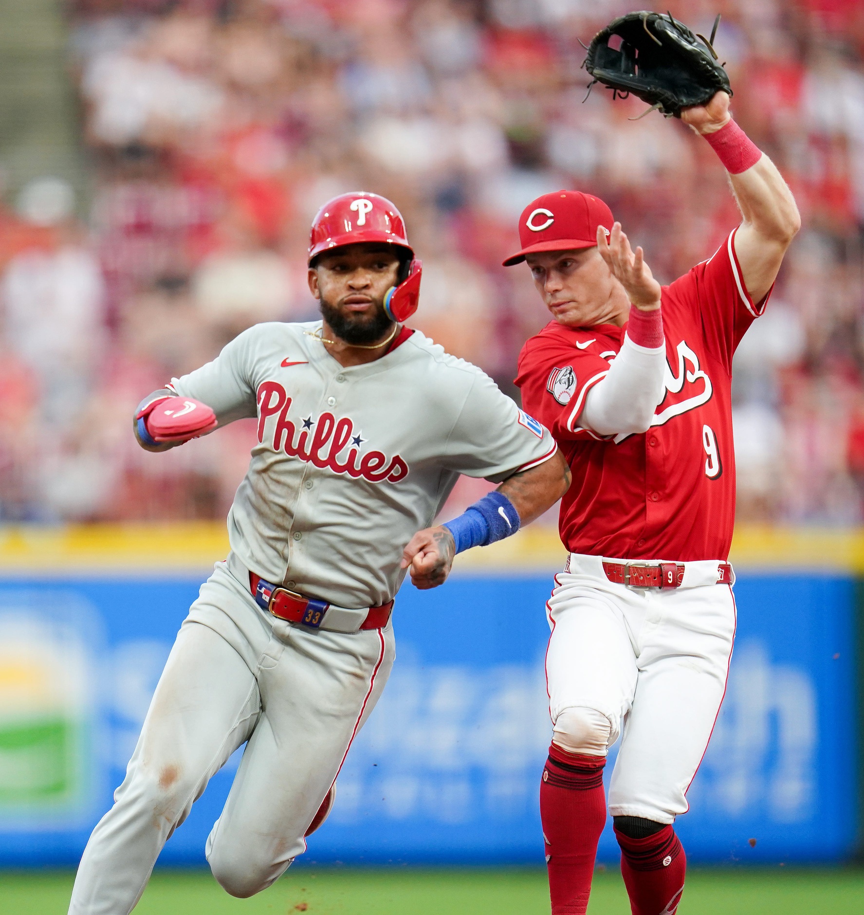 The Philadelphia Phillies visit the Cincinnati Reds at Great American Ball Park on Tuesday, August 12, 2025, with Philadelphia entering on a four‑game win streak after Monday’s 4–1 comeback. Early markets list the Phillies as road favorites around −150 with a total near 9, signaling expectations for a competitive, medium‑scoring game. Philadelphia vs Cincinnati AI Prediction: Free MLB Betting Insights for Aug 12. Credit USA TODAY/IMAGN